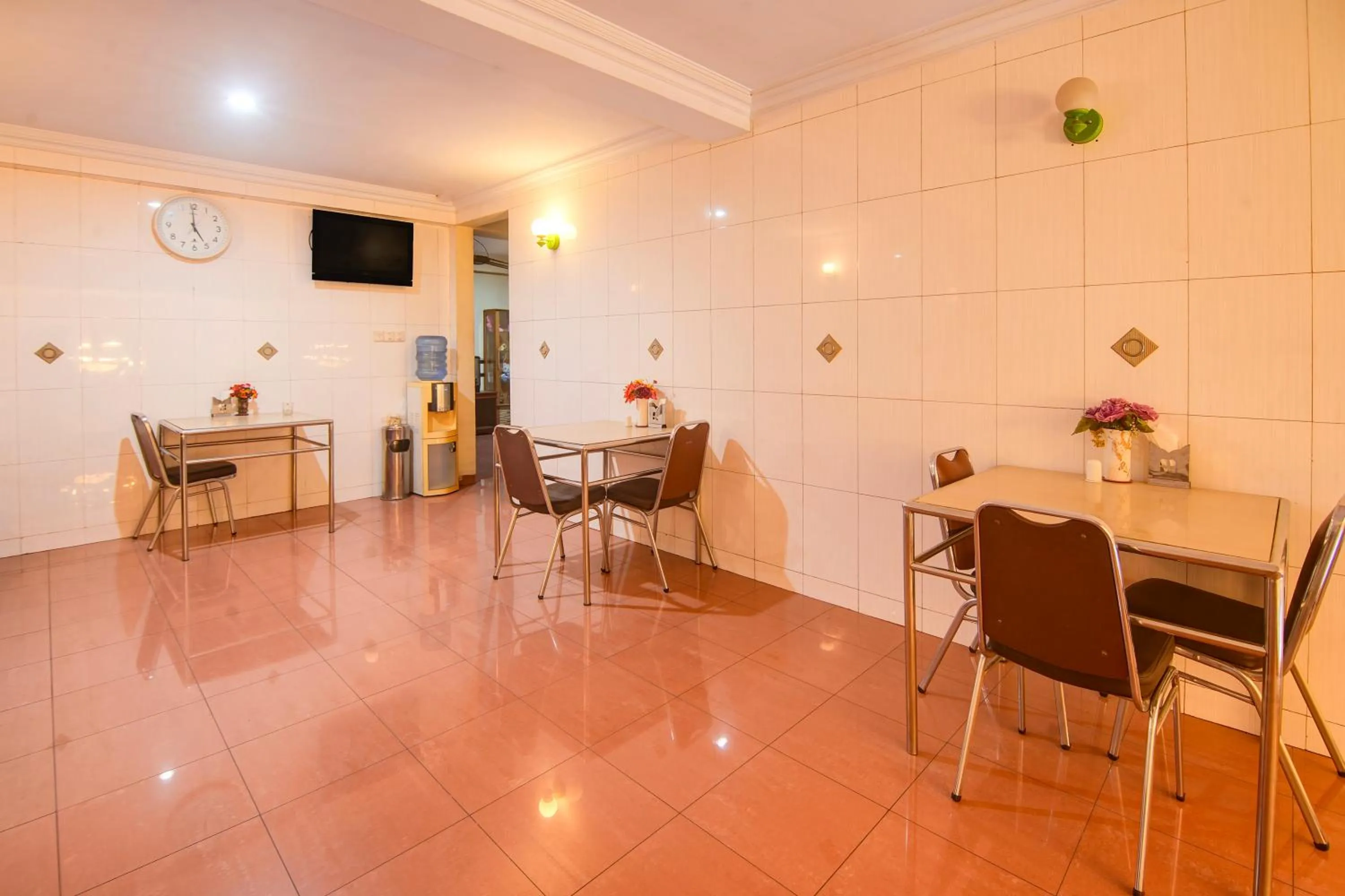 Seating area in Hotel O Makassar near Pantai Losari formerly Hotel Tiara Sari