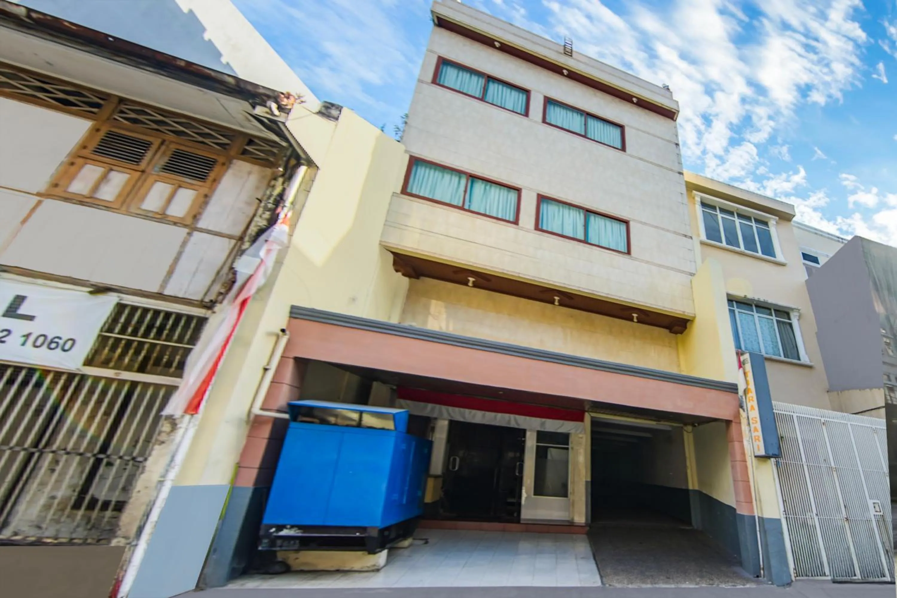 Facade/entrance in Hotel O Makassar near Pantai Losari formerly Hotel Tiara Sari