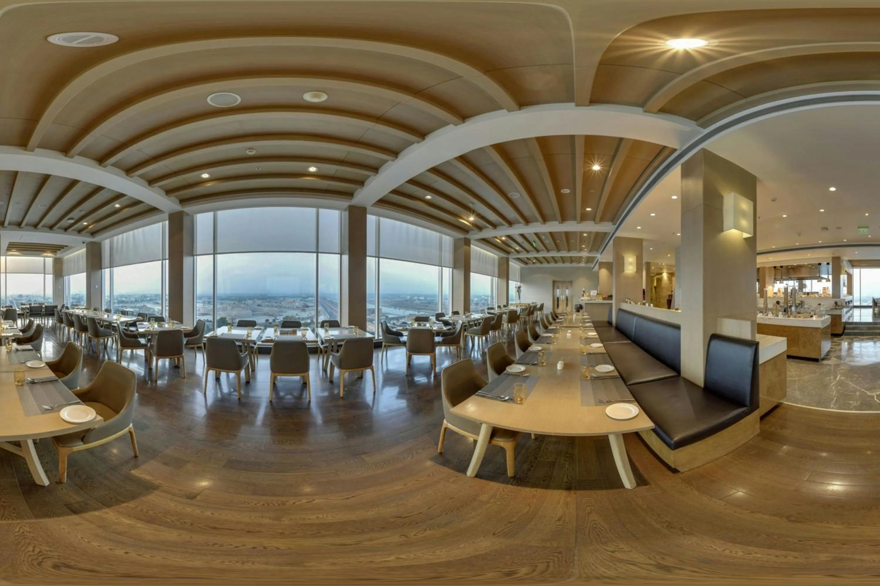 Restaurant/places to eat in Renaissance Lucknow Hotel, Gomti Nagar