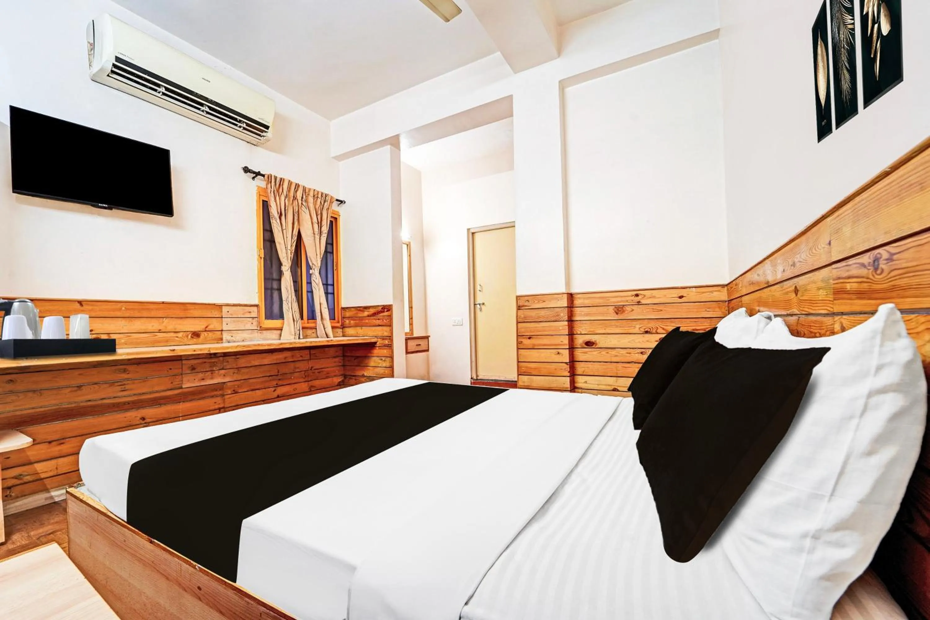 Bedroom, Bed in Super Hotel O Namakkal