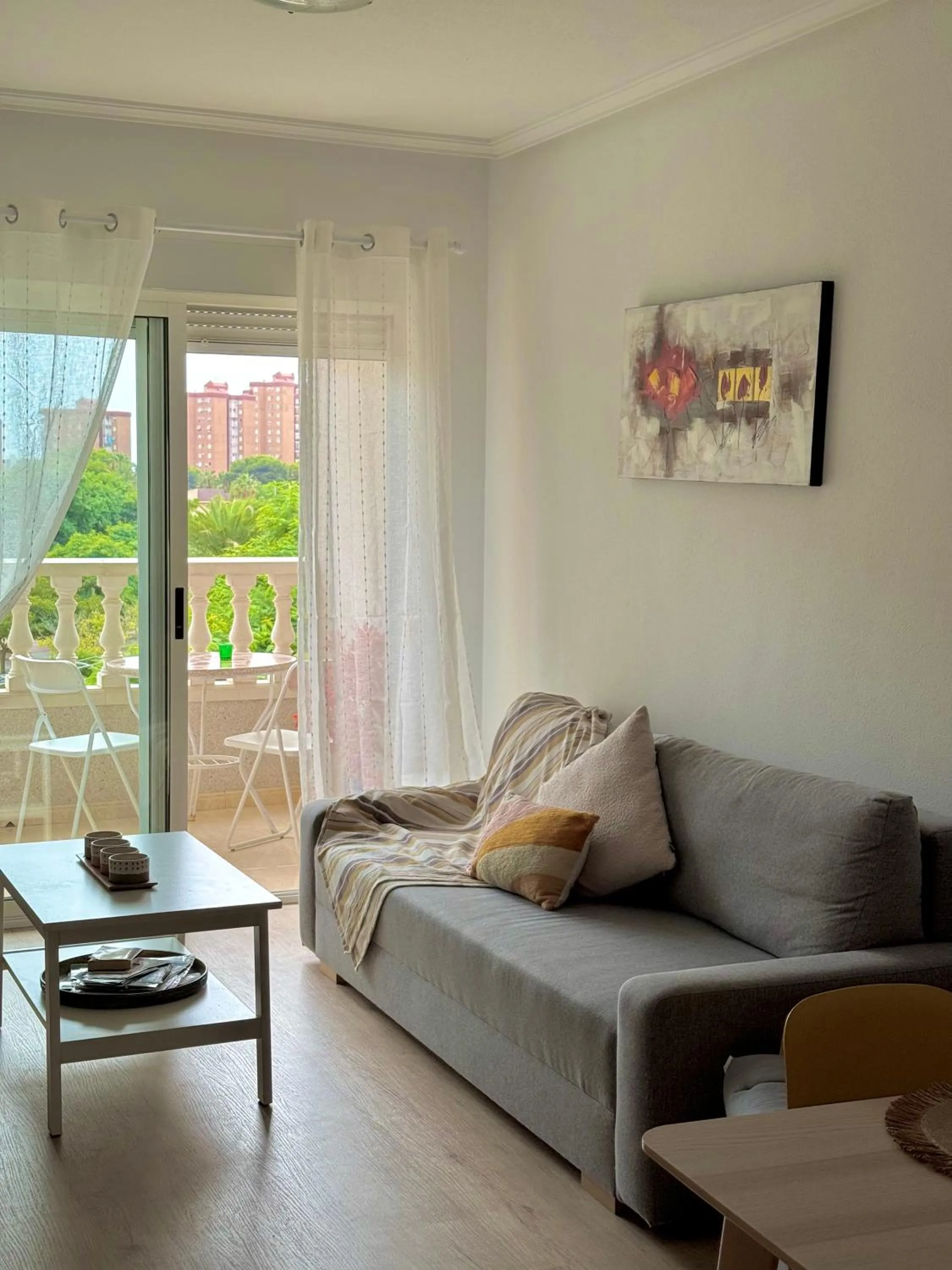 Sunny Escape in El Campello