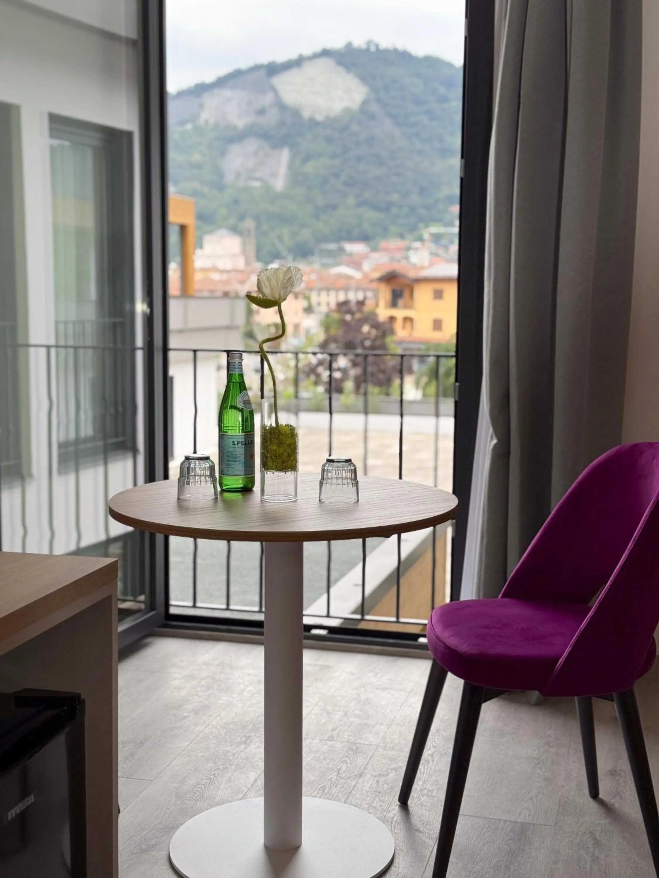 Lake & More Suite Hotel