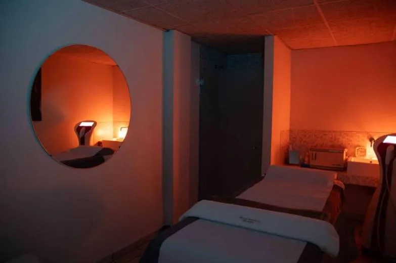 Spa and wellness centre/facilities, Bed in Lake & More Suite Hotel