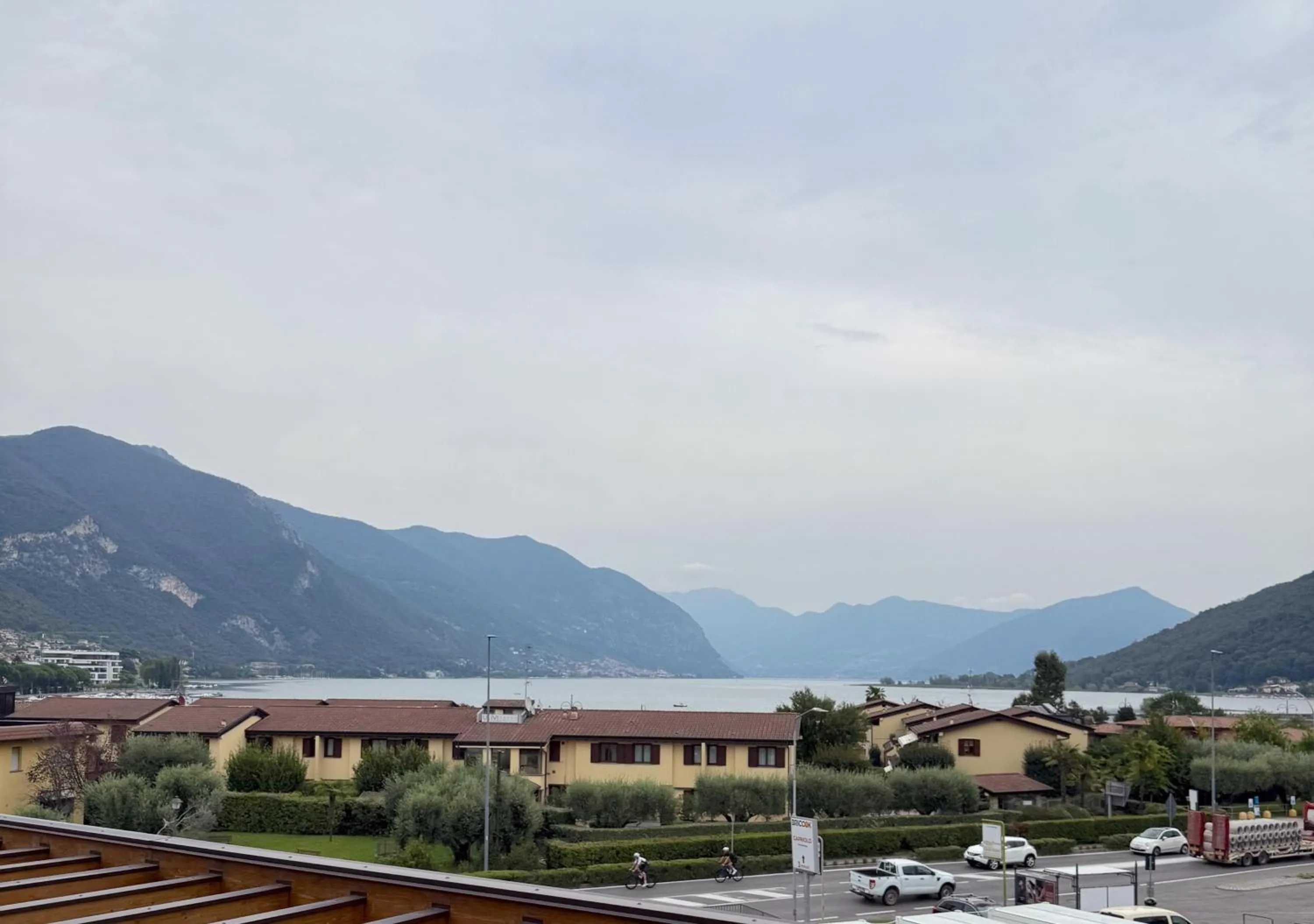 Lake & More Suite Hotel