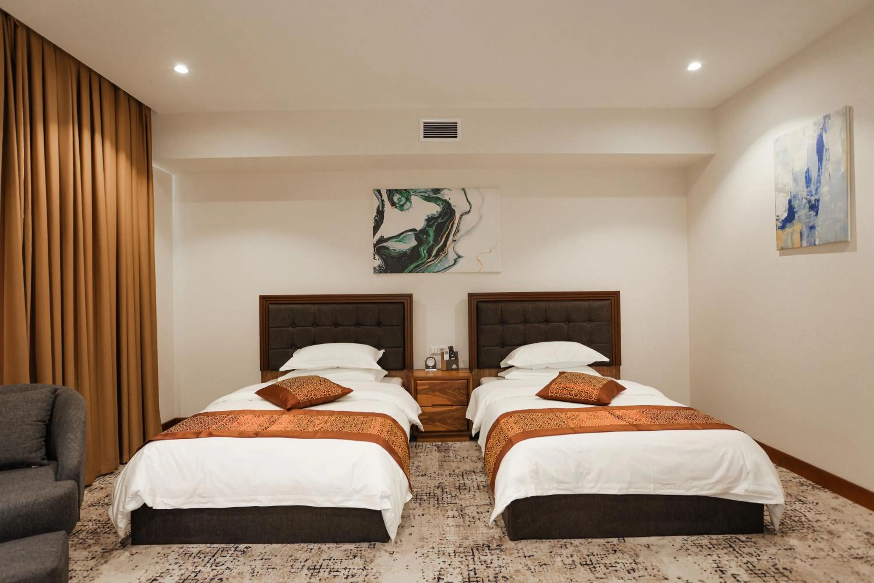 Bed in Bogishamol Hotel