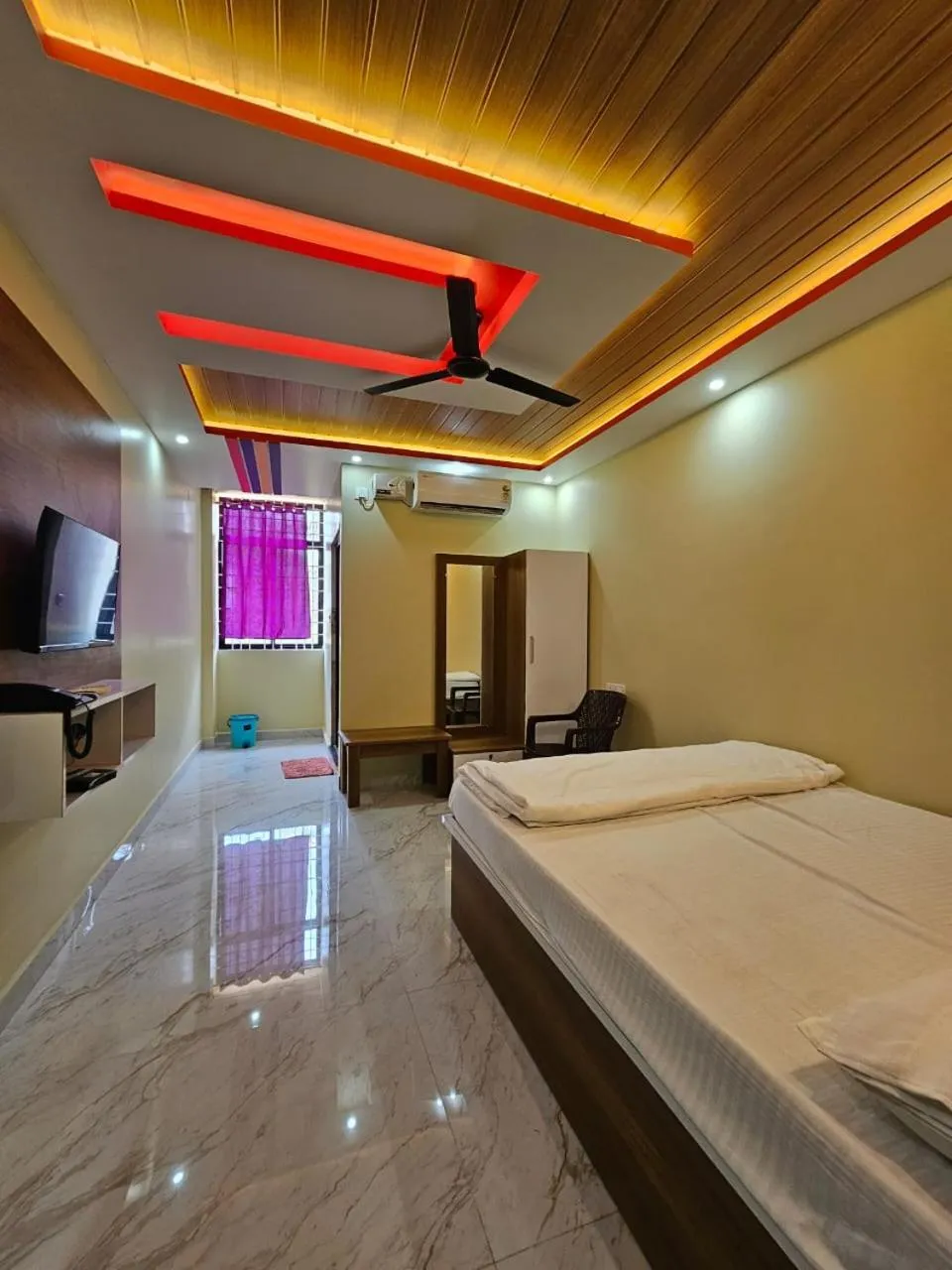 Bed in Ashwini Hotel And Lodging