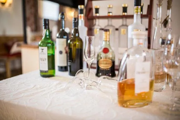 Restaurant/places to eat in Hotel Schloss Leitheim