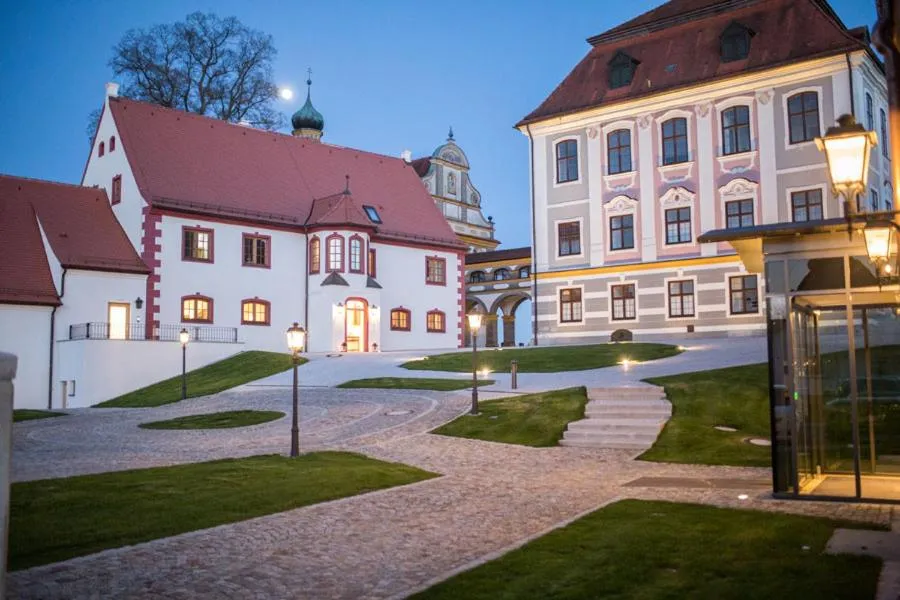 Property building in Hotel Schloss Leitheim