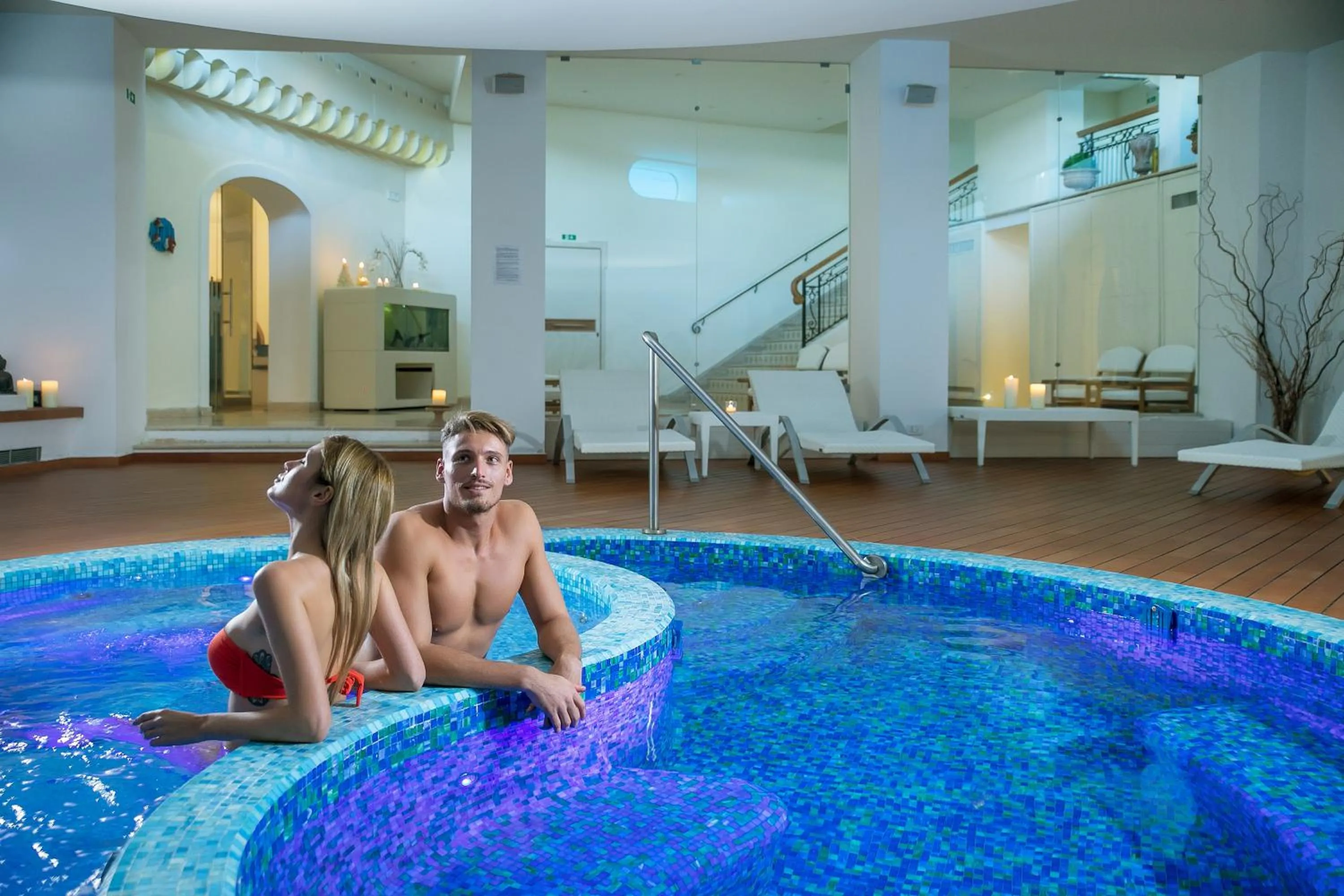 Hot Tub in Via Capo Rooms