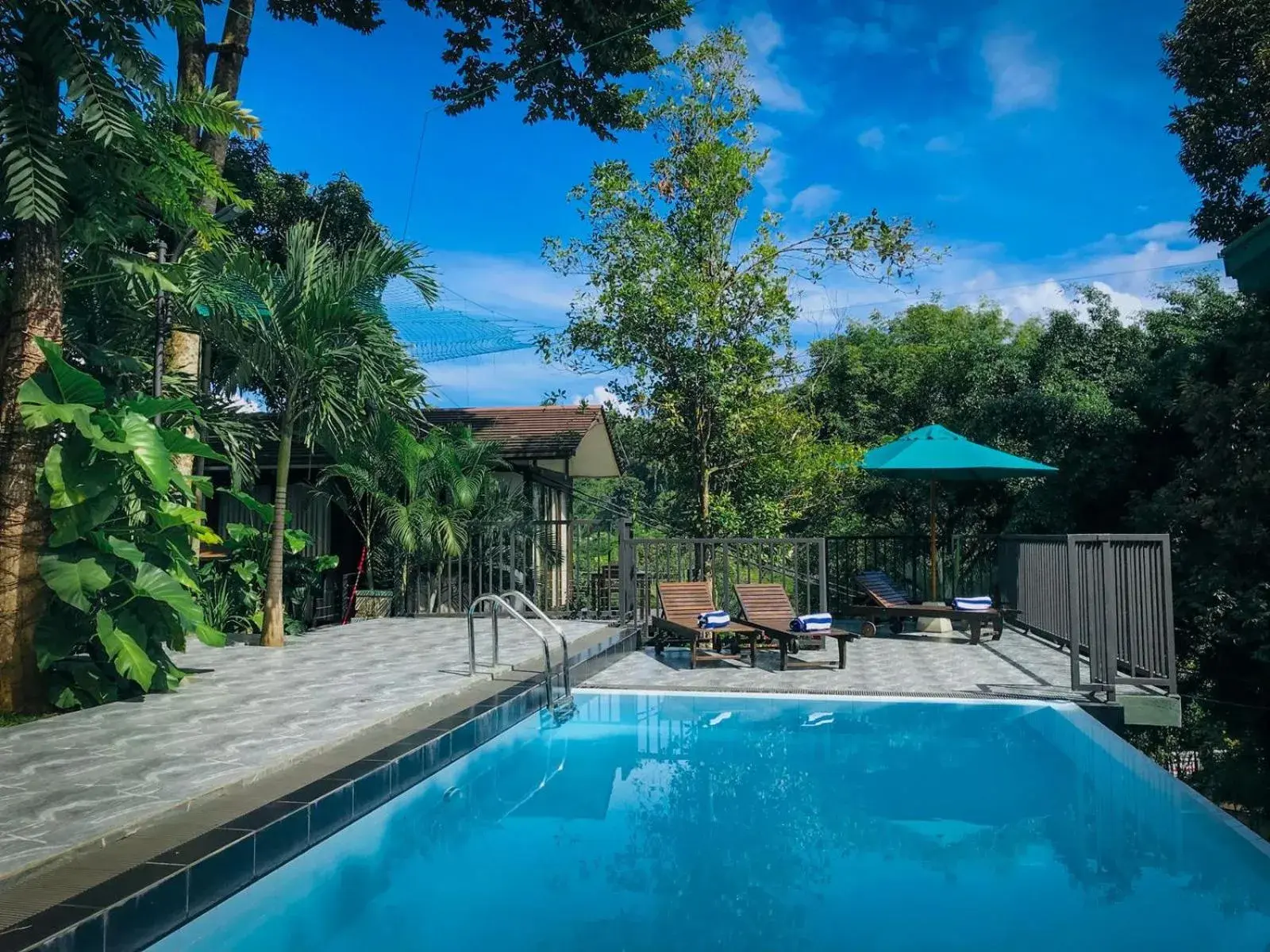 Pool view in Hotel Yo Kandy Pool view in Hotel Yo Kandy