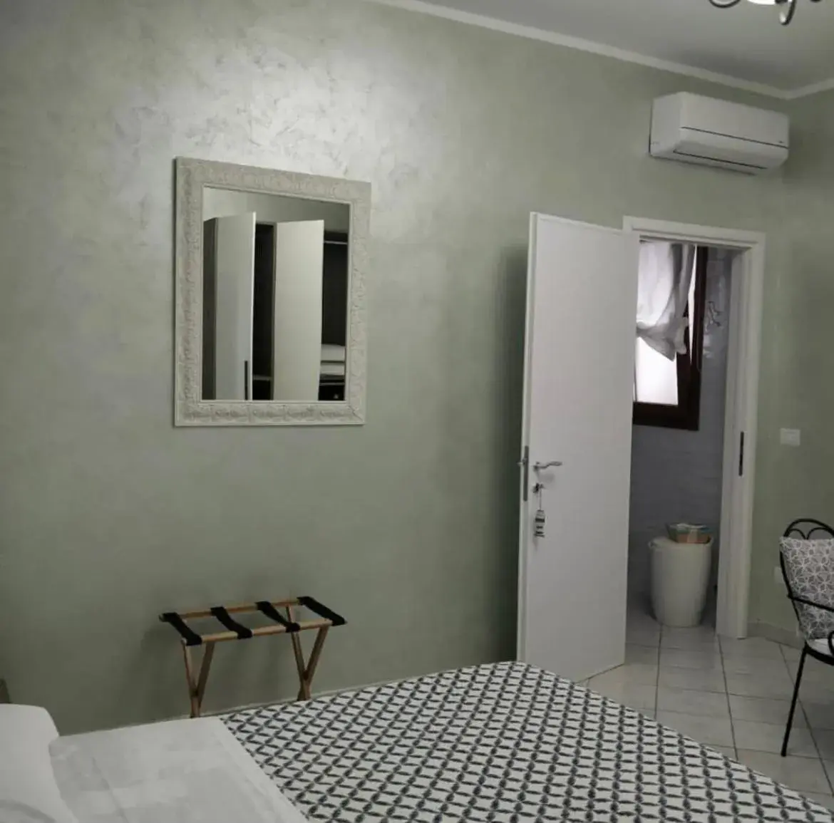 King Room with Sea View - single occupancy in Belvedere King Room with Sea View - single occupancy in Belvedere
