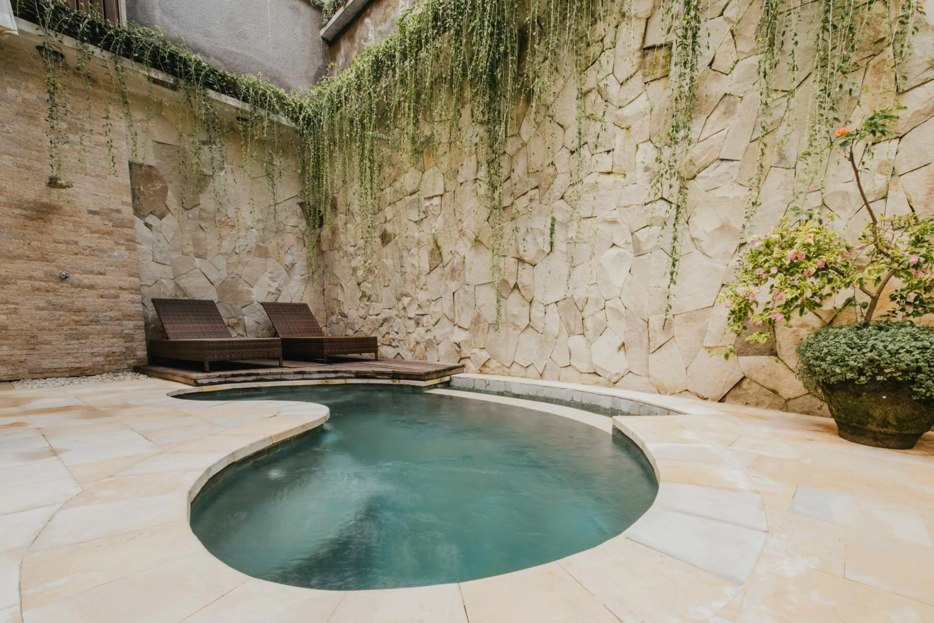 Pool view in La-Meli Villas Ubud