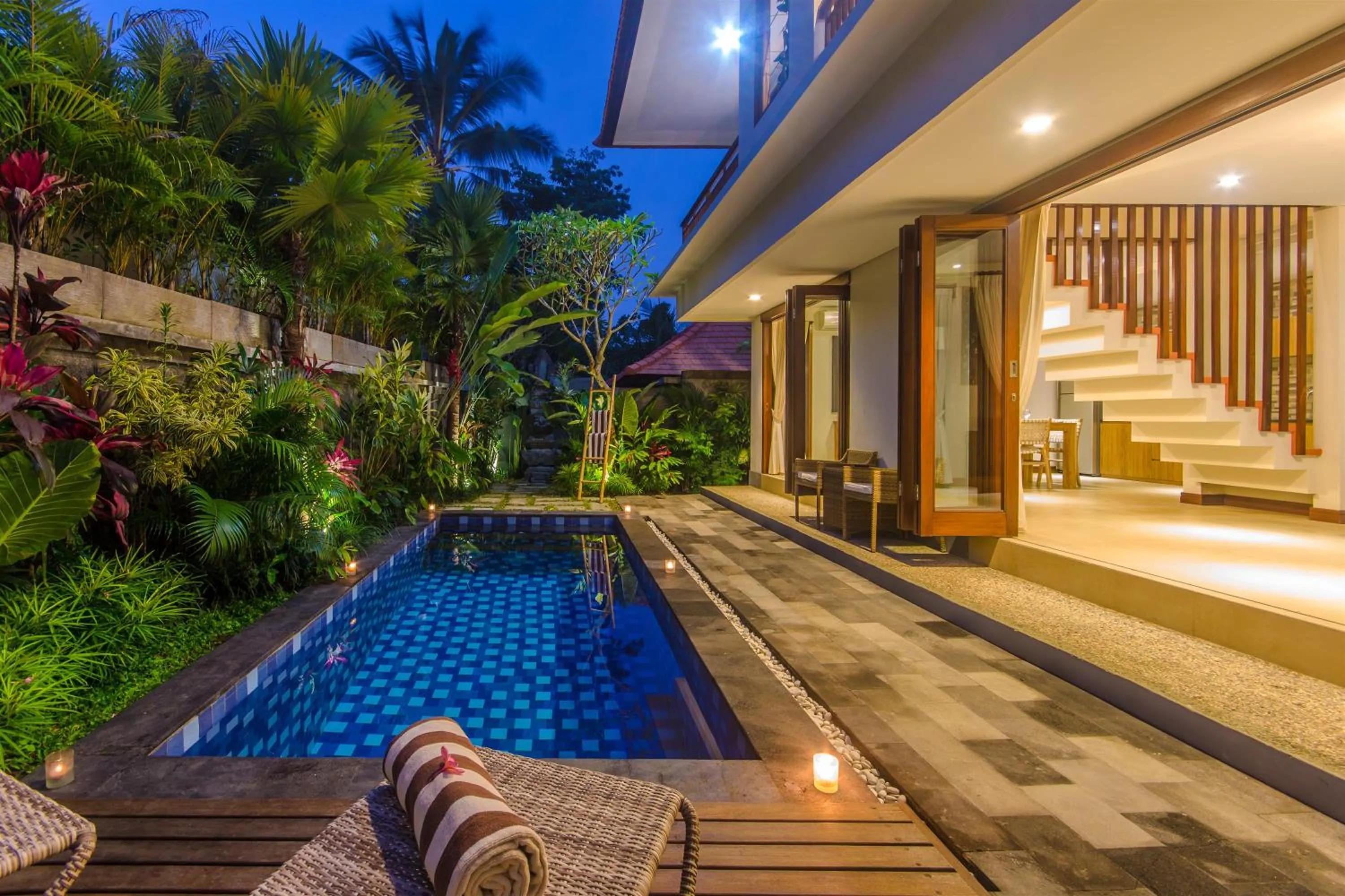 Swimming pool in La-Meli Villas Ubud