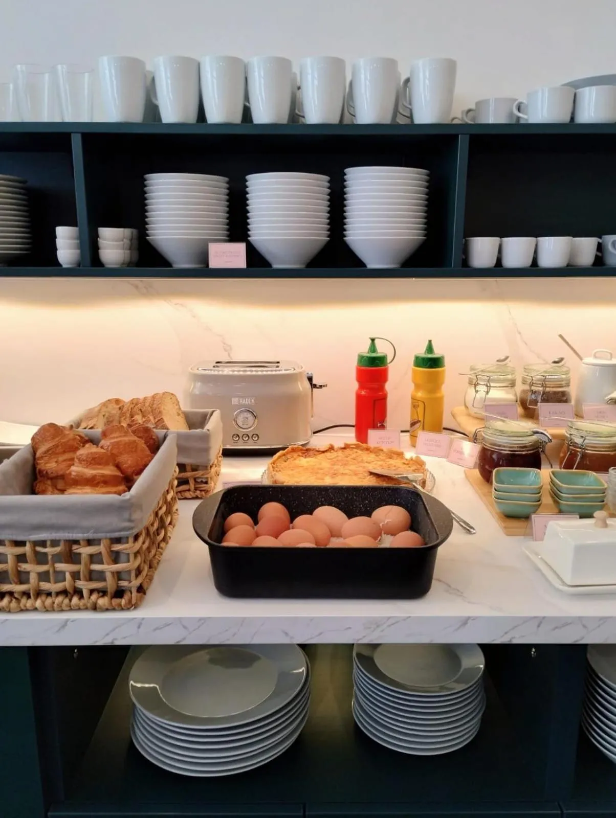 Breakfast in Hotel Botanica by goodnite cz