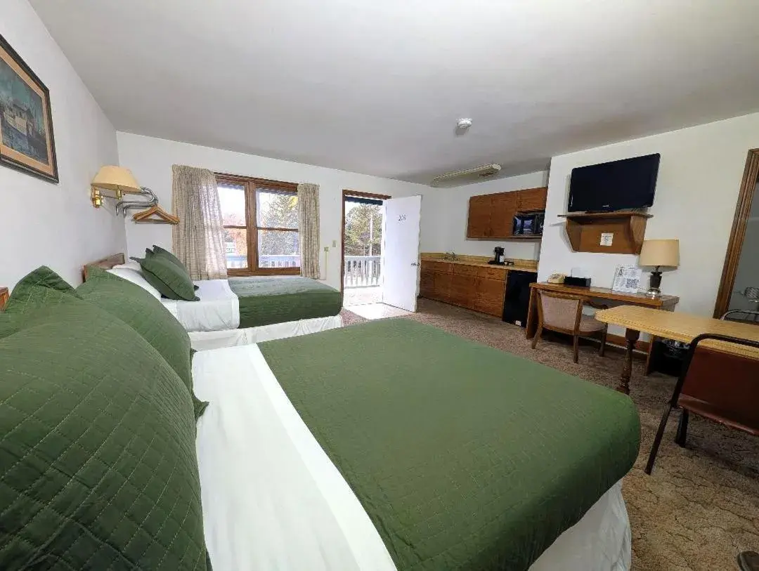 Superior Double Room in Cool City Motel Superior Double Room in Cool City Motel