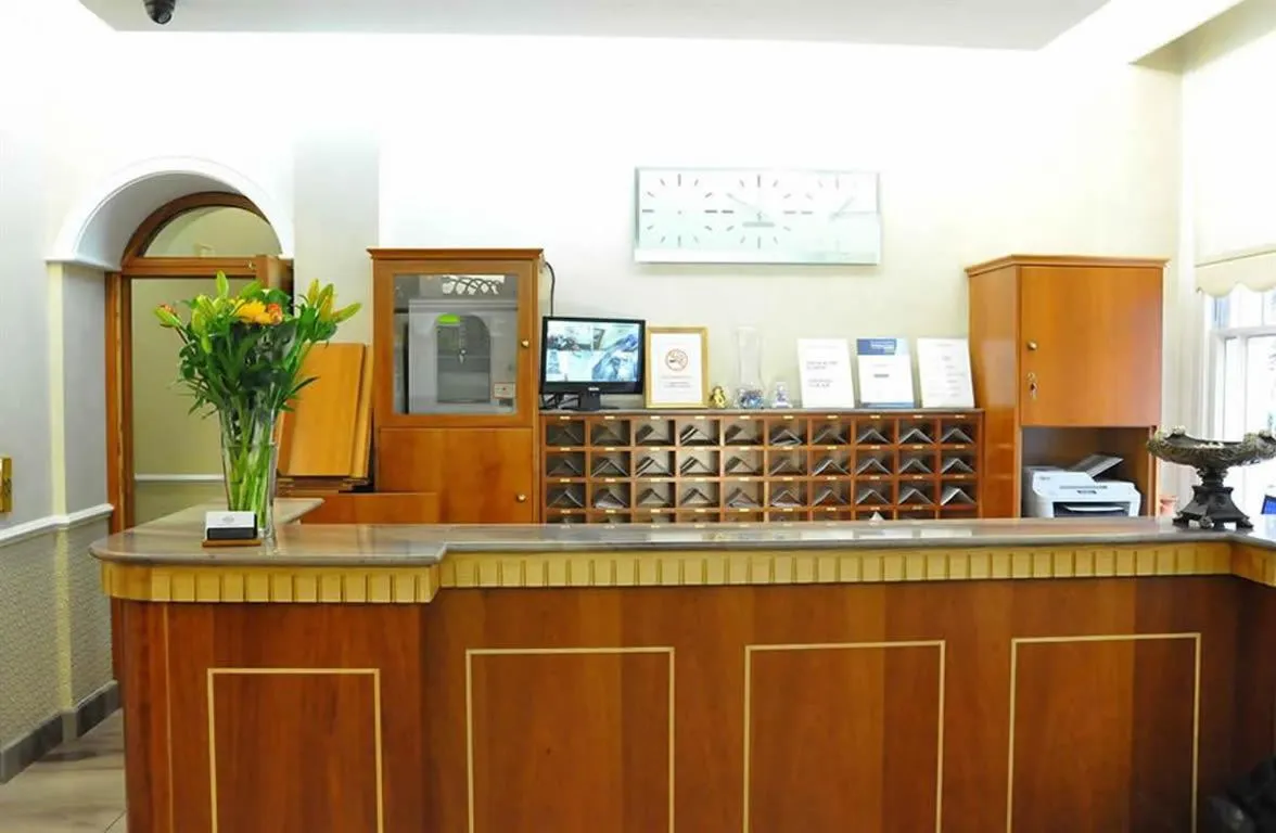 Lobby or reception in Olympic House Hotel