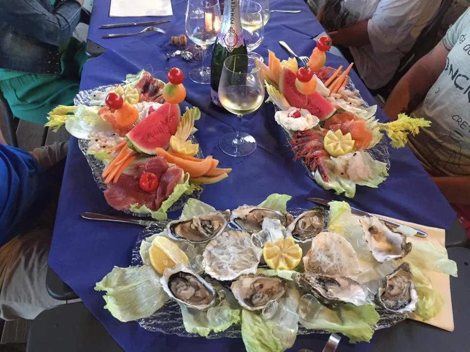 Restaurant/places to eat in Hotel Lido