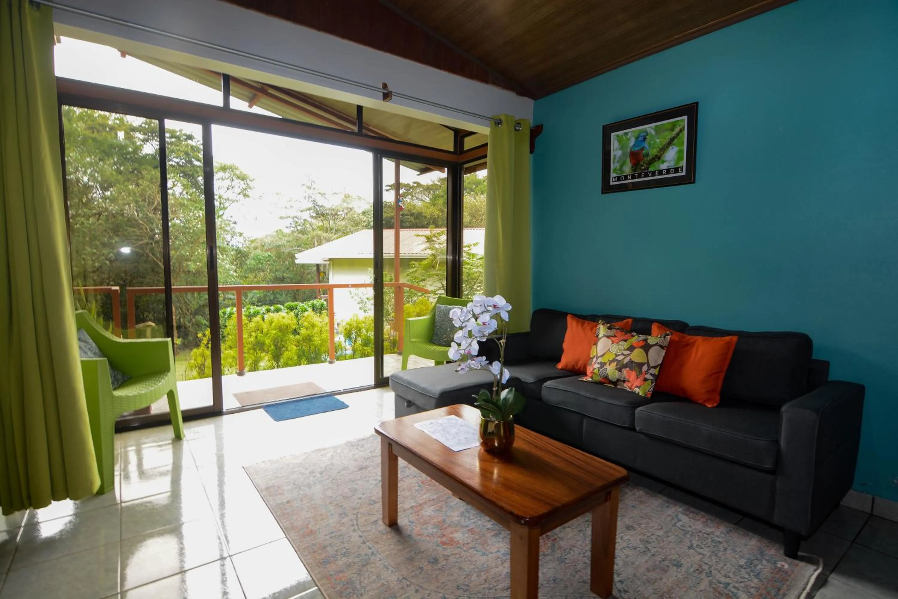 Living room in Las Marias Monteverde - Mountain View Cottages & Gardens