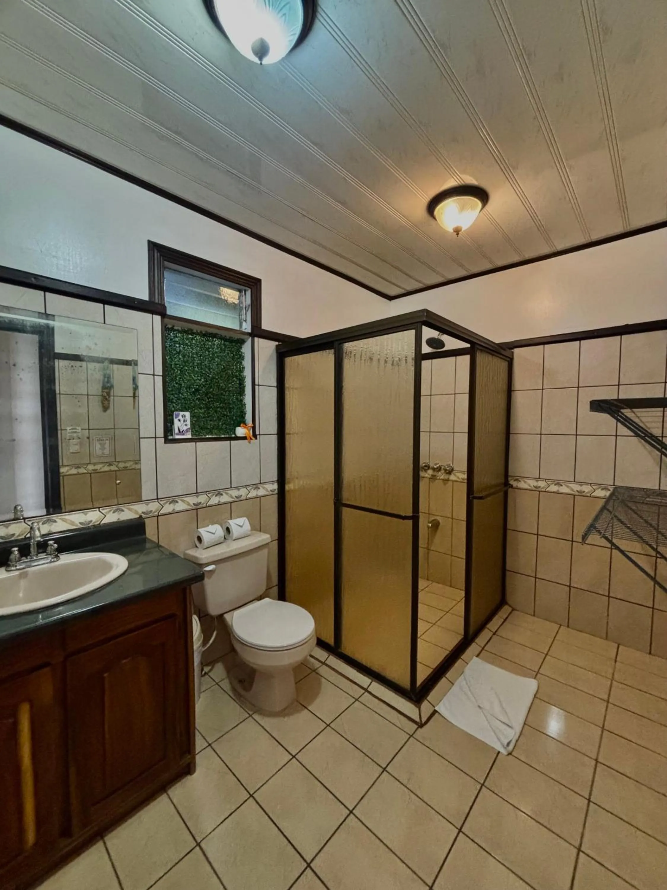 Shower in Monteverde Ecolodge