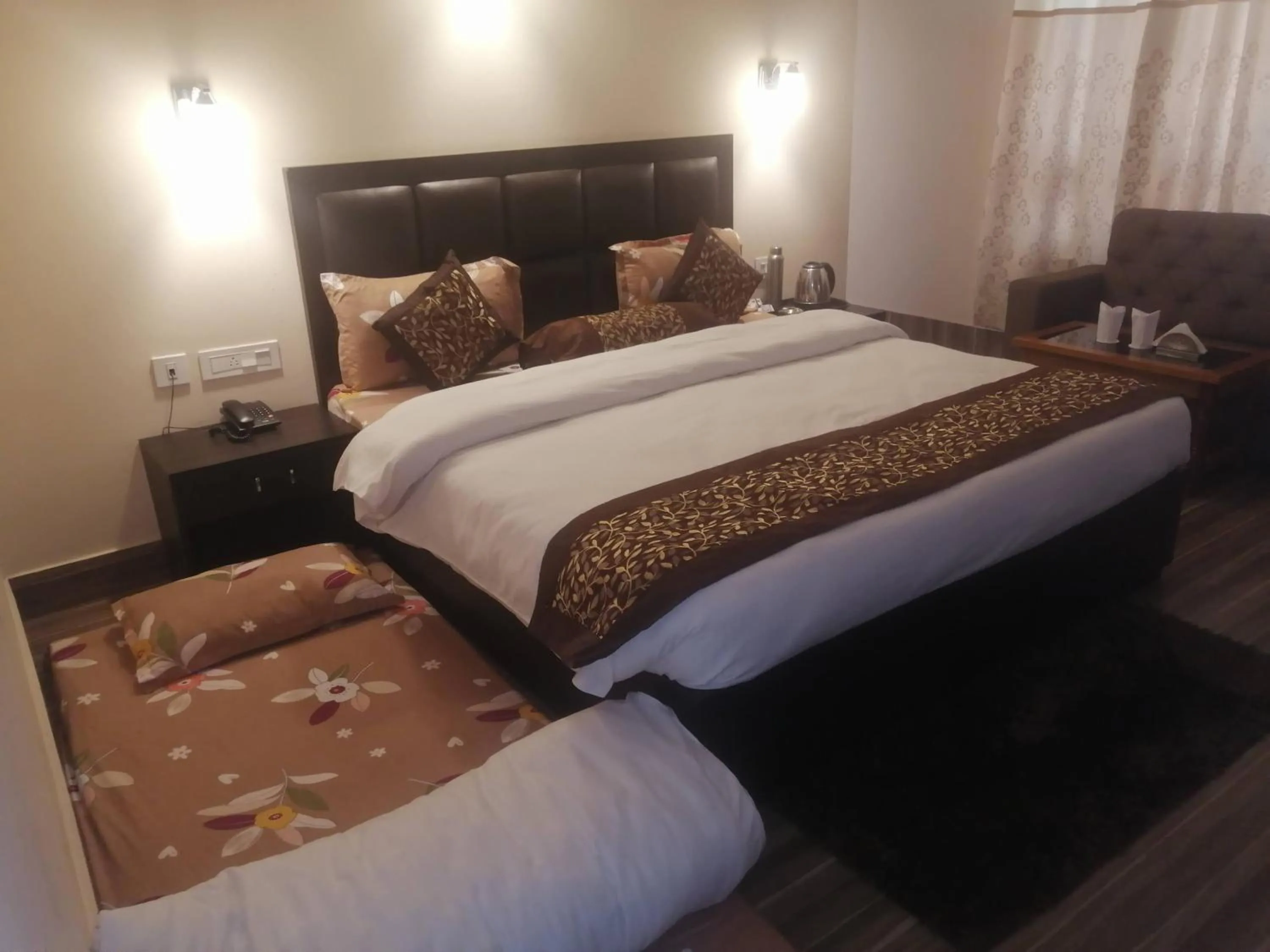 Bed in Hotel Shanti Palace