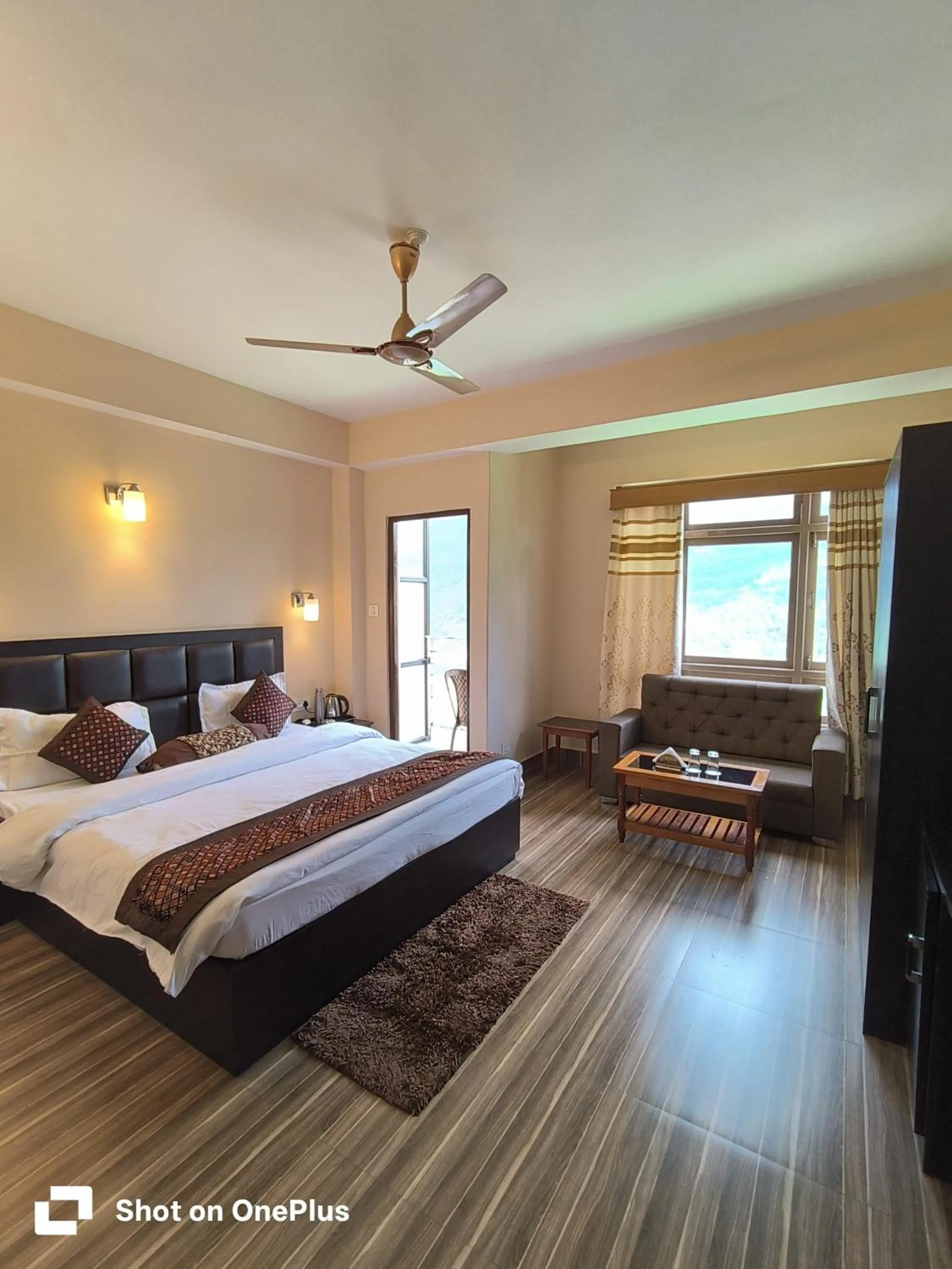 Bed in Hotel Shanti Palace