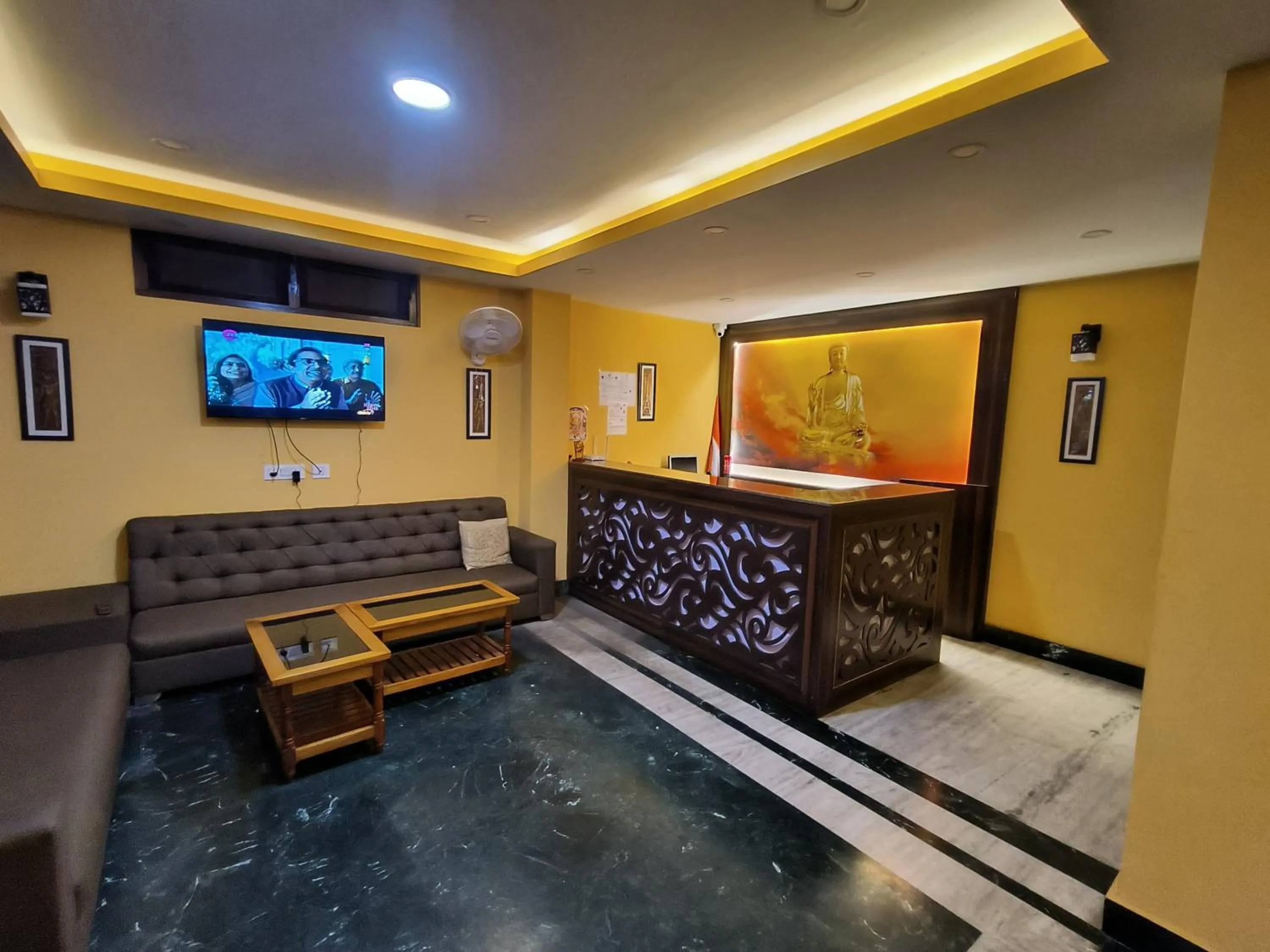 Hotel Shanti Palace
