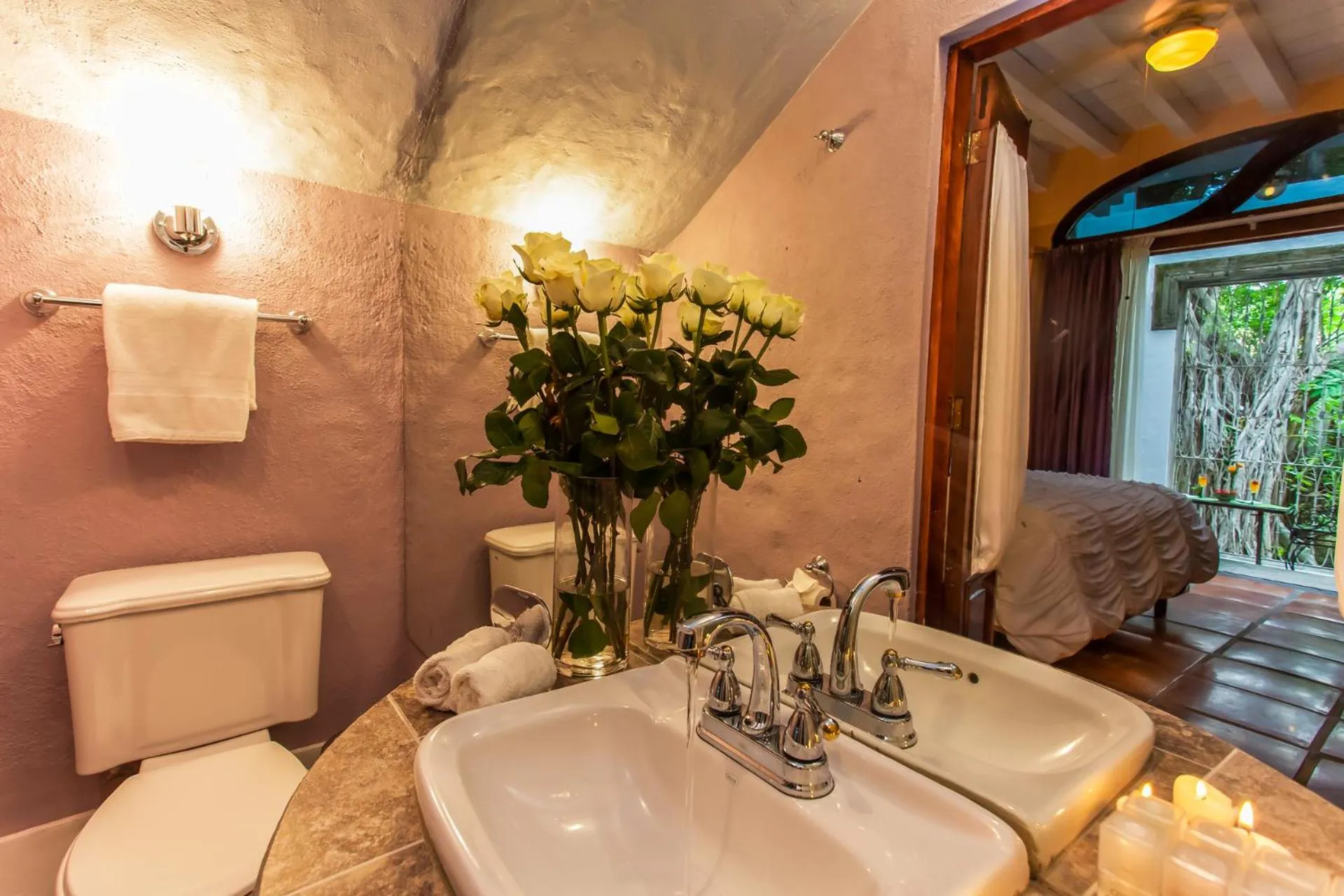 Bathroom in Garlands Del Rio Riverside Boutique Hotel