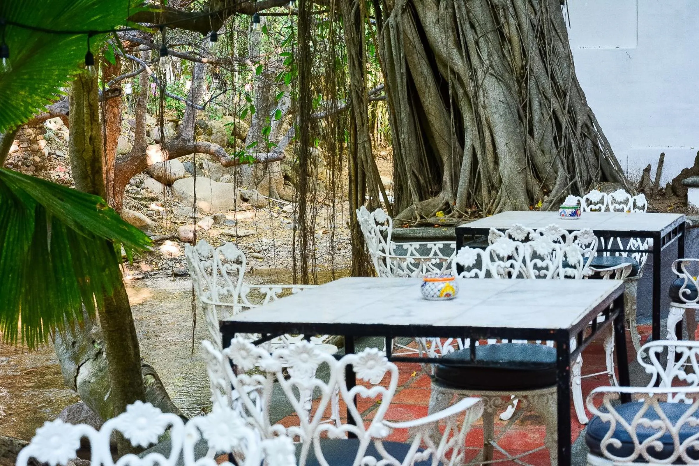 Patio in Garlands Del Rio Riverside Boutique Hotel