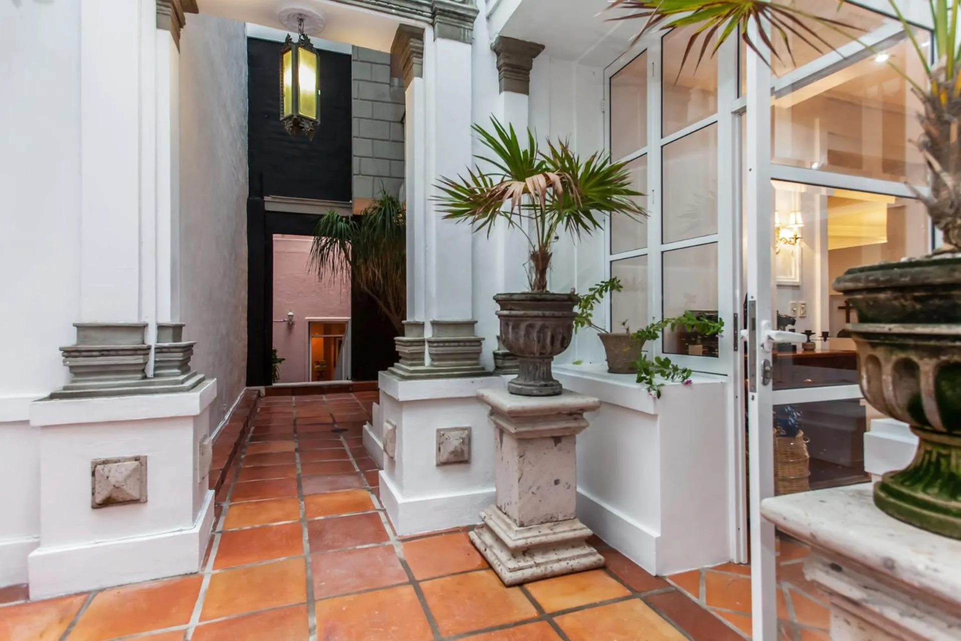 Lobby or reception in Garlands Del Rio Riverside Boutique Hotel