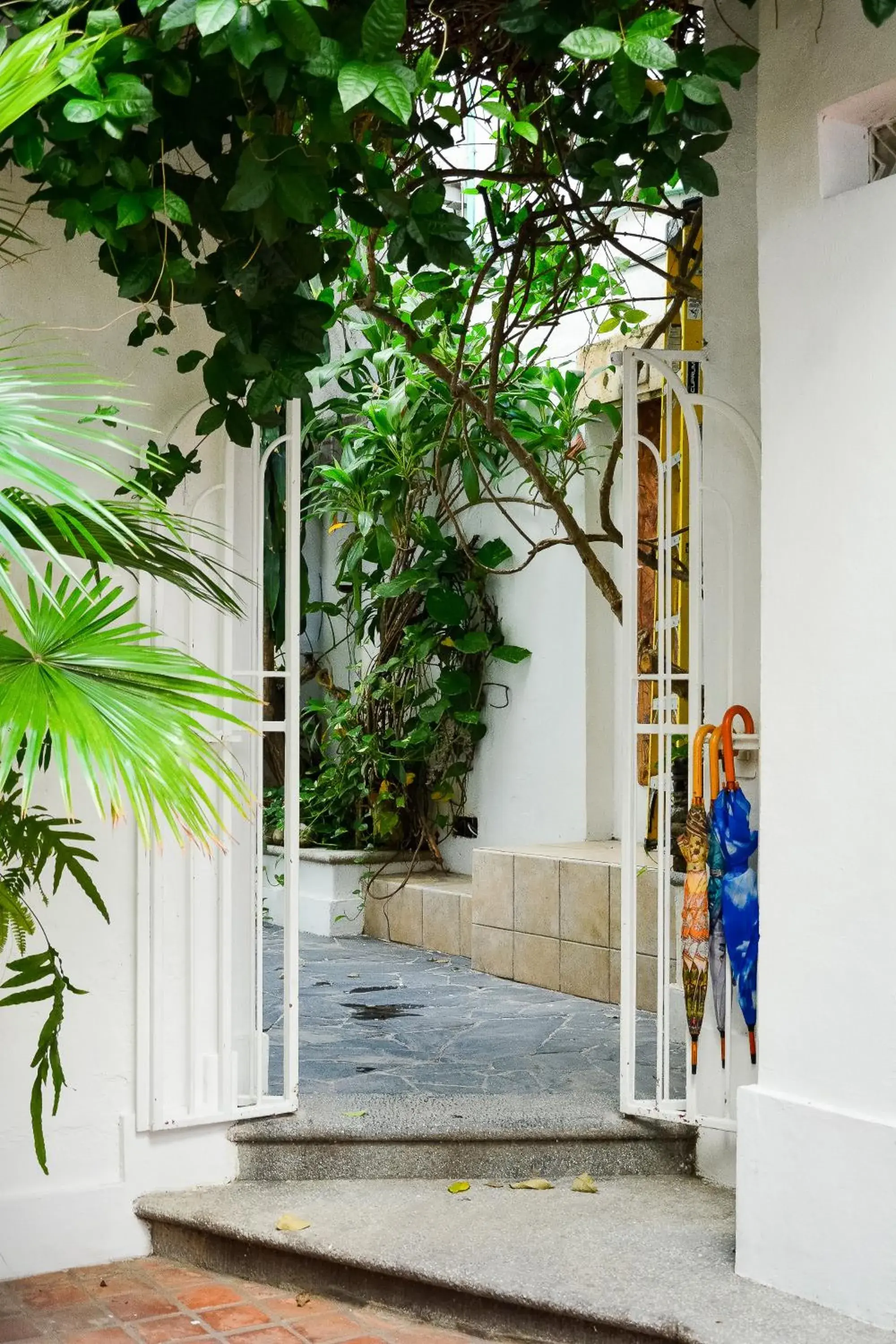 Facade/entrance in Garlands Del Rio Riverside Boutique Hotel Facade/entrance in Garlands Del Rio Riverside Boutique Hotel