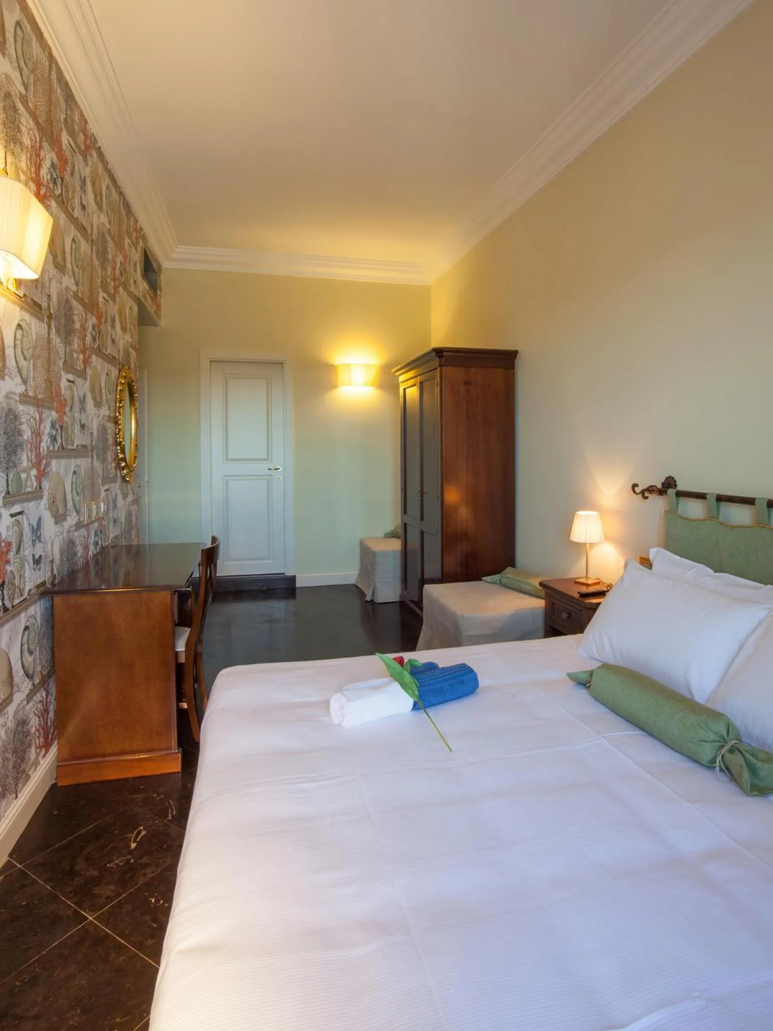 Photo of the whole room, Bed in Il Duomo Relais