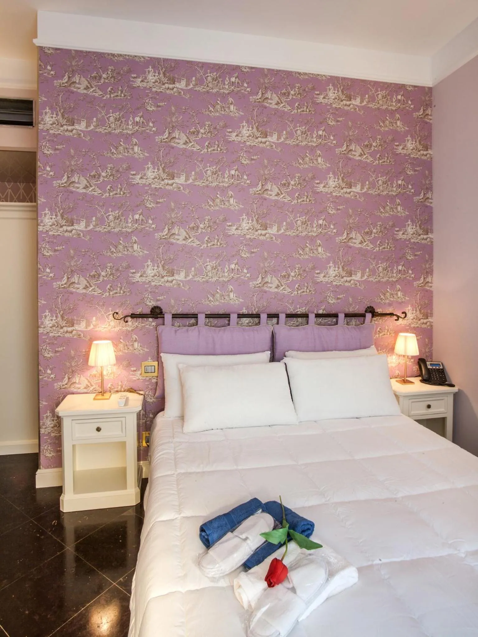 Photo of the whole room, Bed in Il Duomo Relais