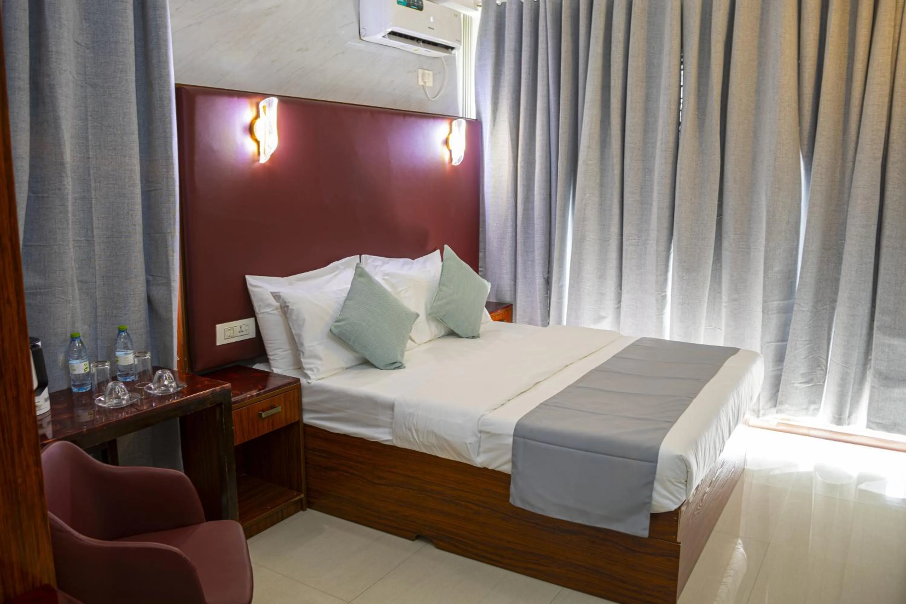 Terminal 27 Hotel