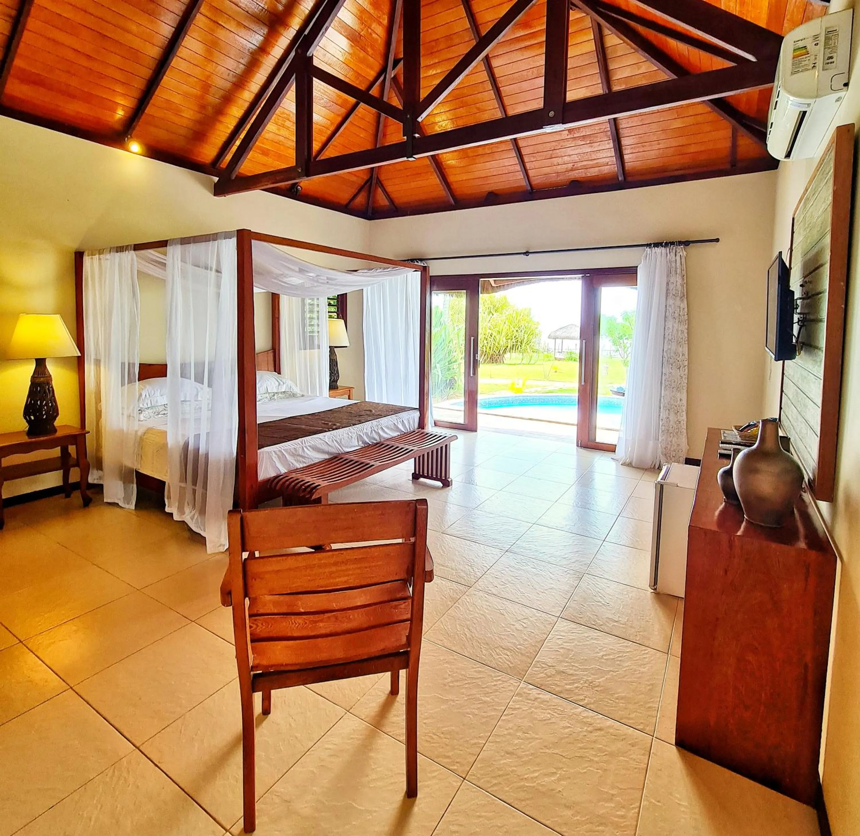 View (from property/room), Bed in Pousada Spa dos Amores