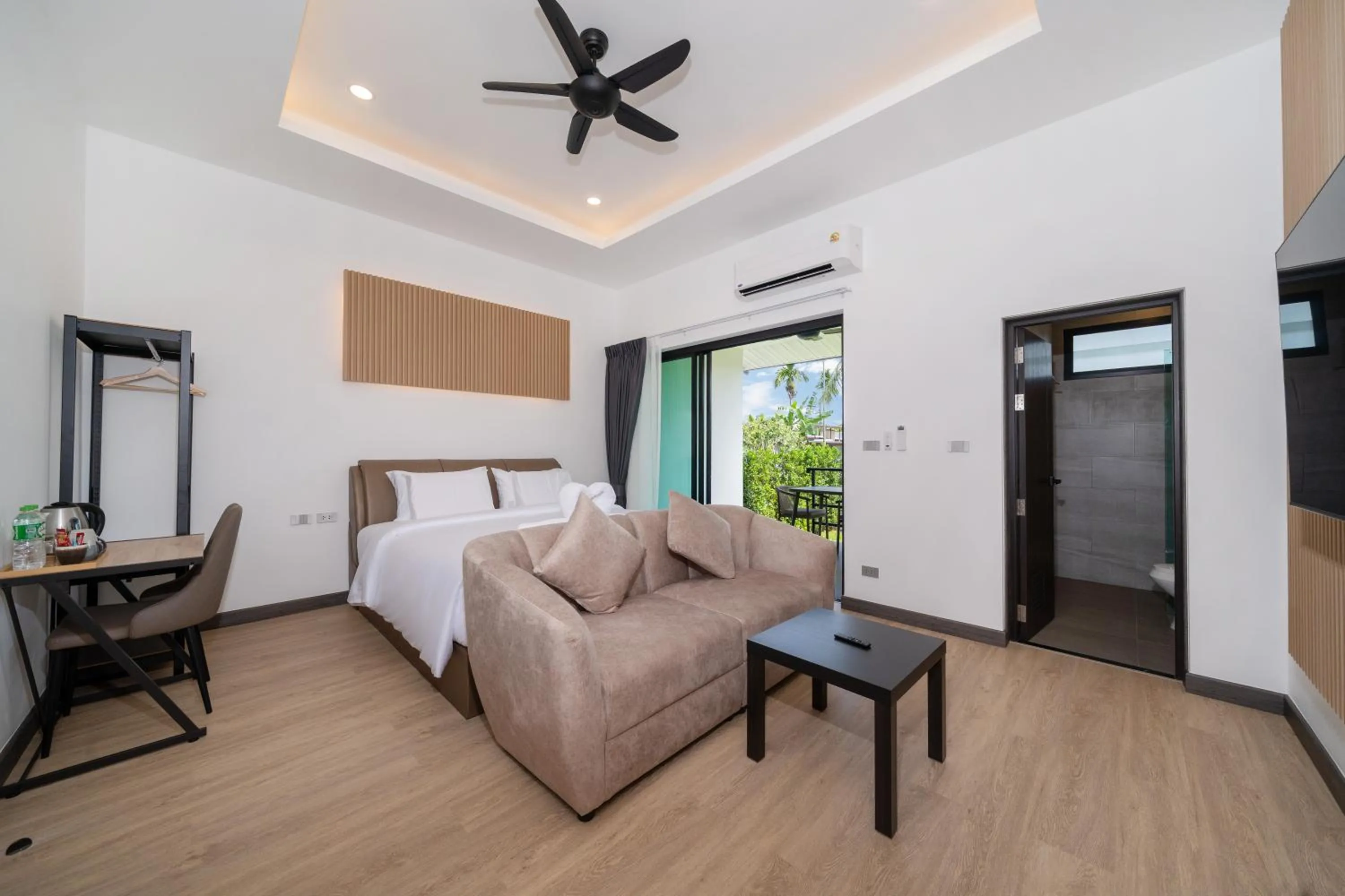 Deluxe Double Room with Balcony in DC Resident Phuket