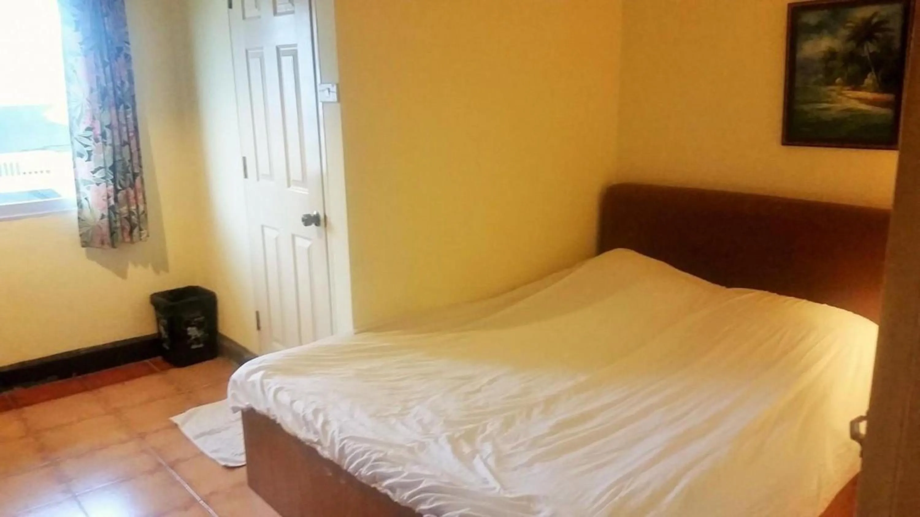 Bed in Pom Pom Residence