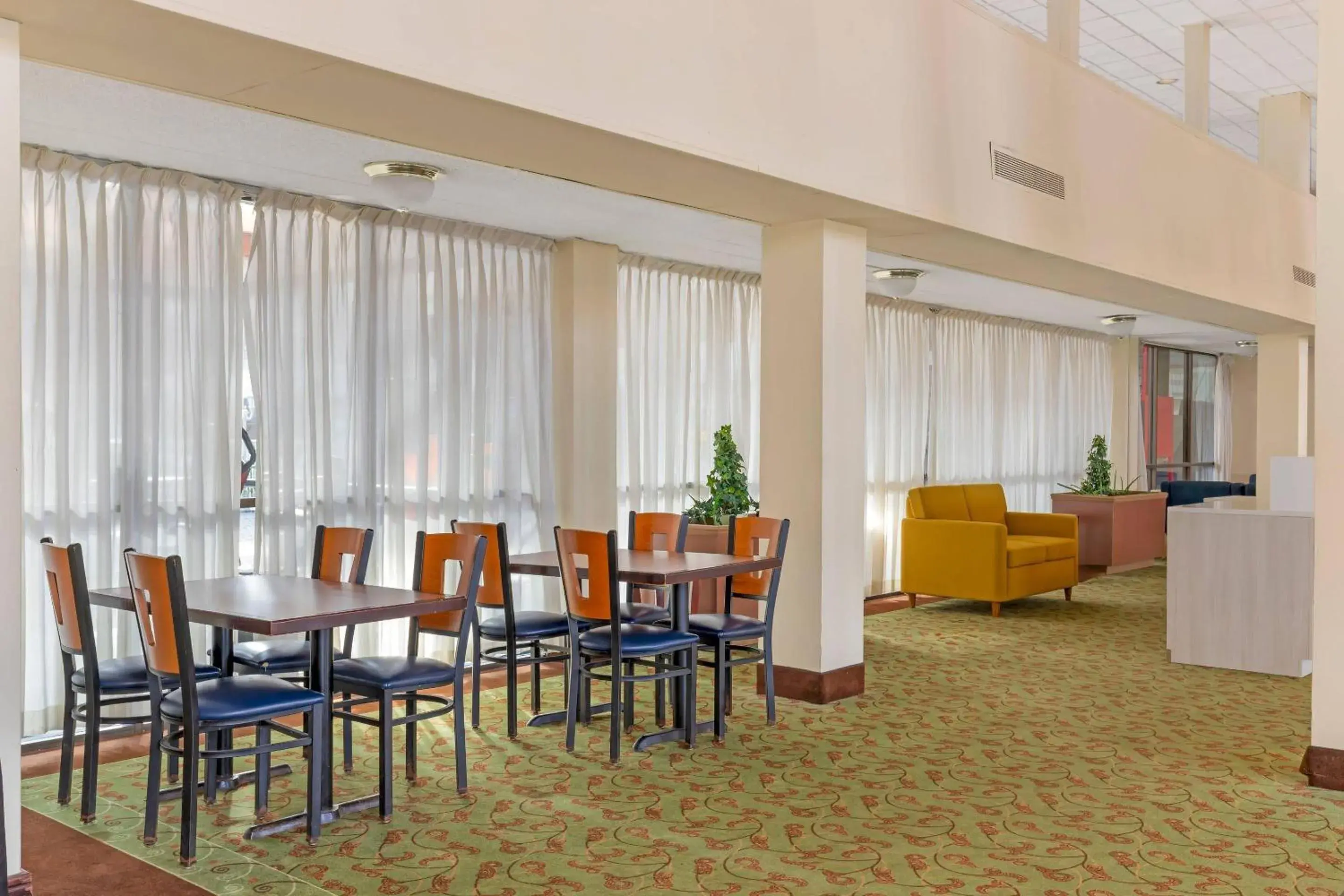 Lobby or reception in MainStay Suites Lansing West Lobby or reception in MainStay Suites Lansing West