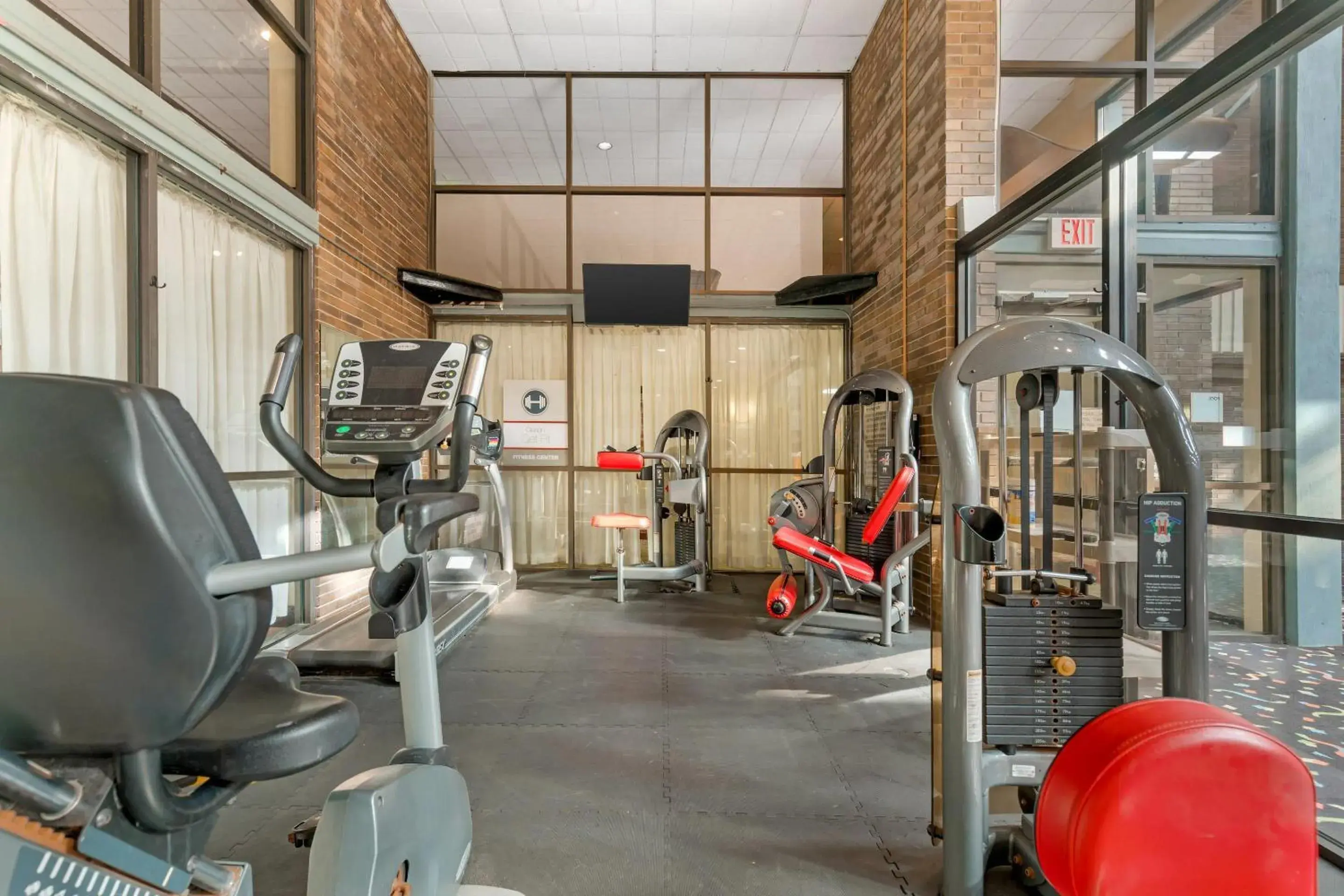 Fitness centre/facilities in MainStay Suites Lansing West Fitness centre/facilities in MainStay Suites Lansing West