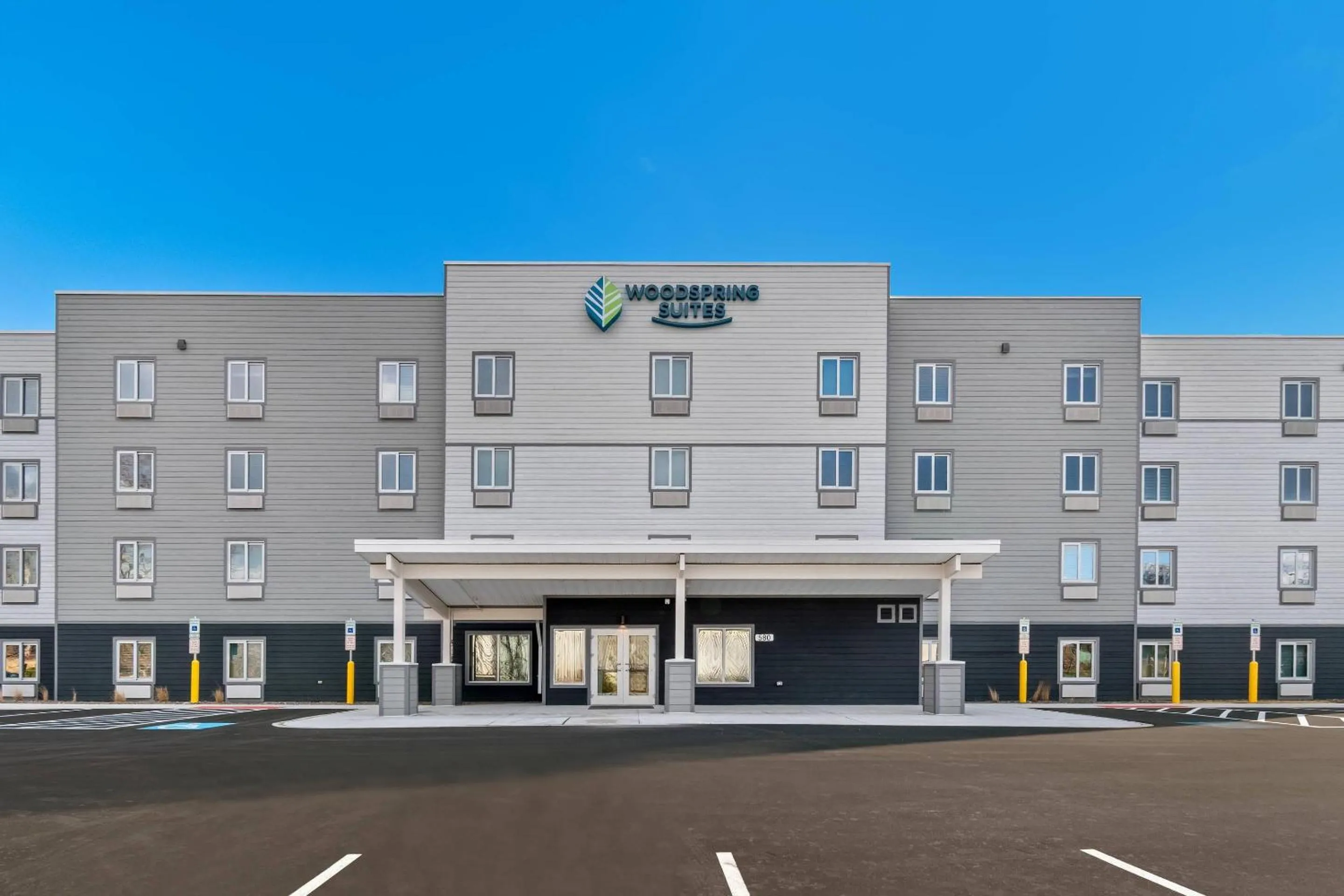 Property building in WoodSpring Suites Harrisburg Carlisle
