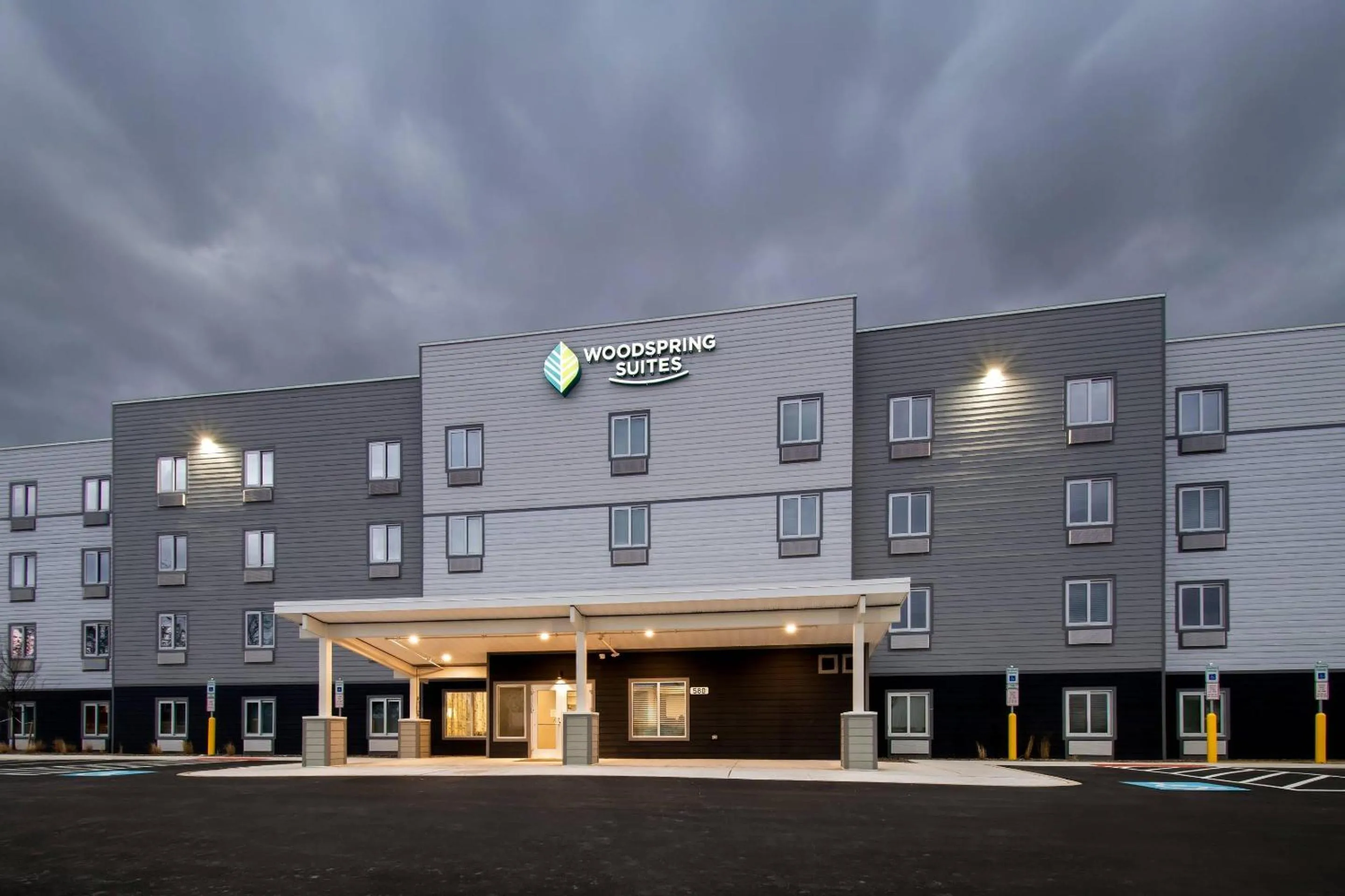 Property building in WoodSpring Suites Harrisburg Carlisle
