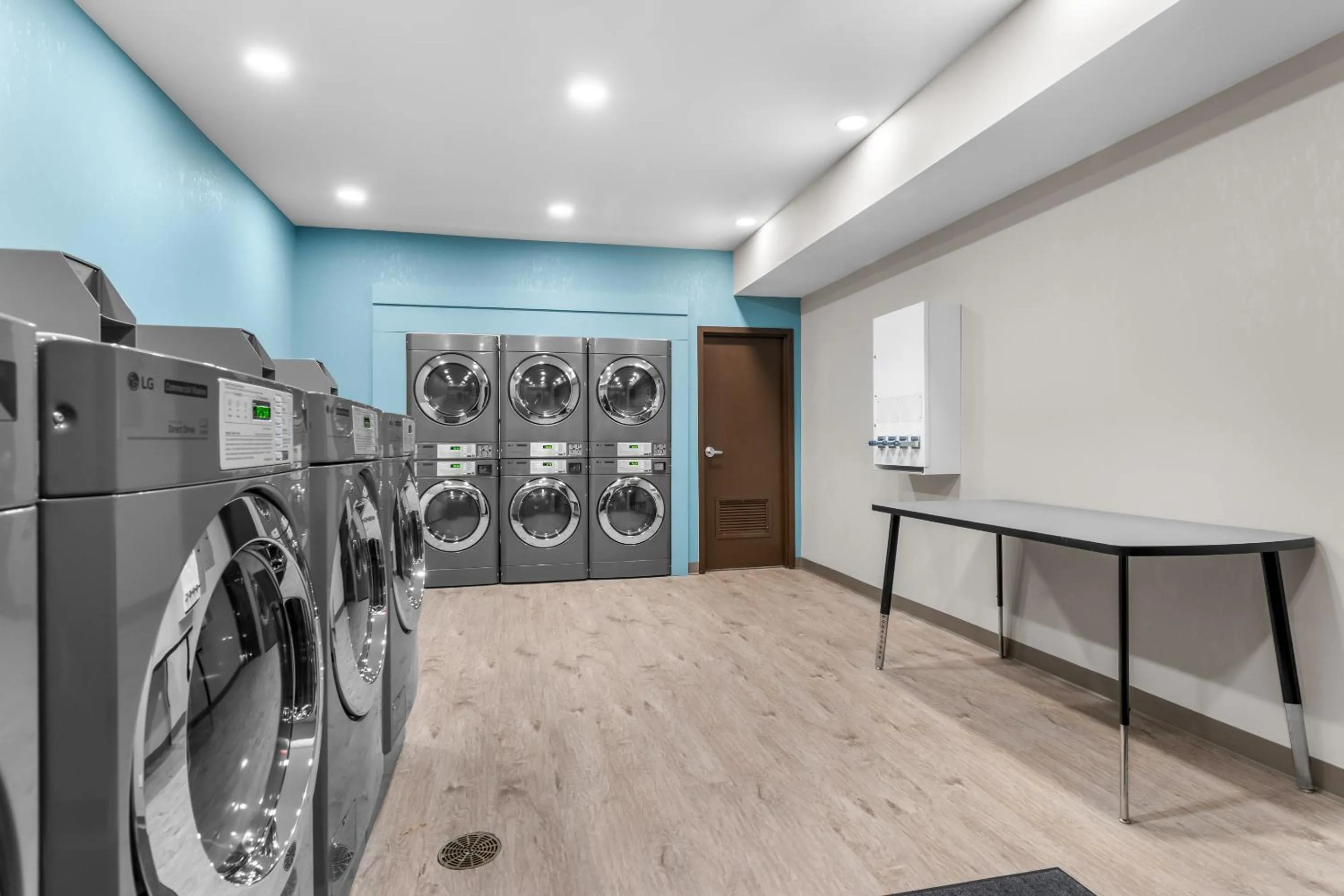washing machine in WoodSpring Suites Harrisburg Carlisle