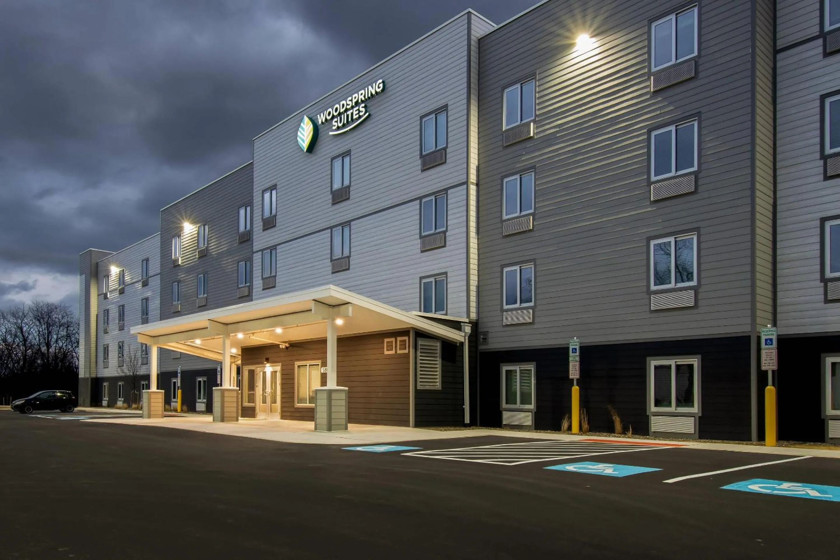 Property building in WoodSpring Suites Harrisburg Carlisle