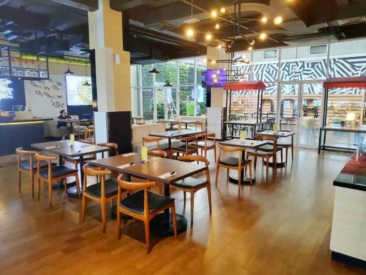 Restaurant/Places to Eat in Maxonehotels At Tidar Surabaya