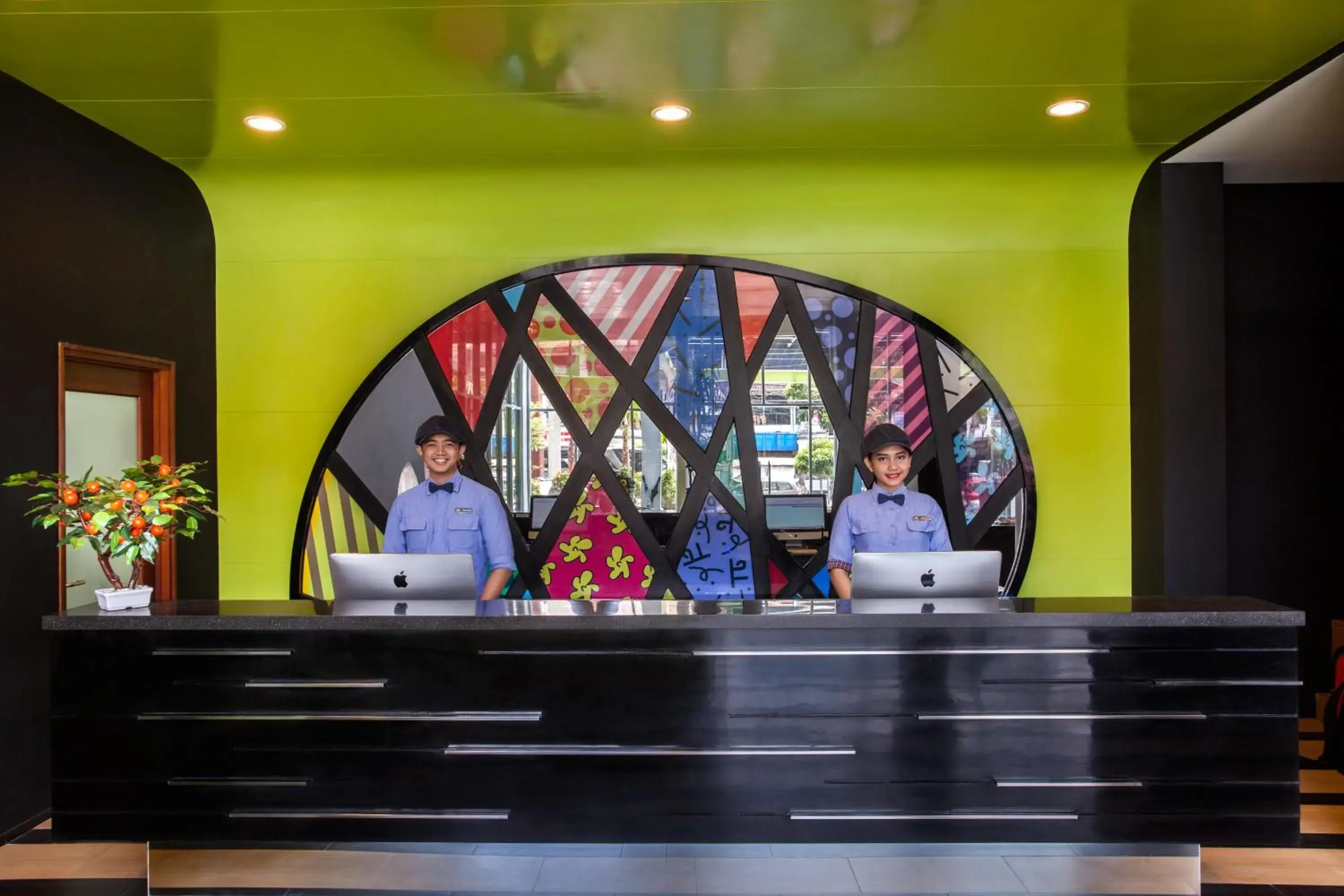 Lobby or reception in MaxOneHotel Tidar Surabaya Lobby or reception in MaxOneHotel Tidar Surabaya