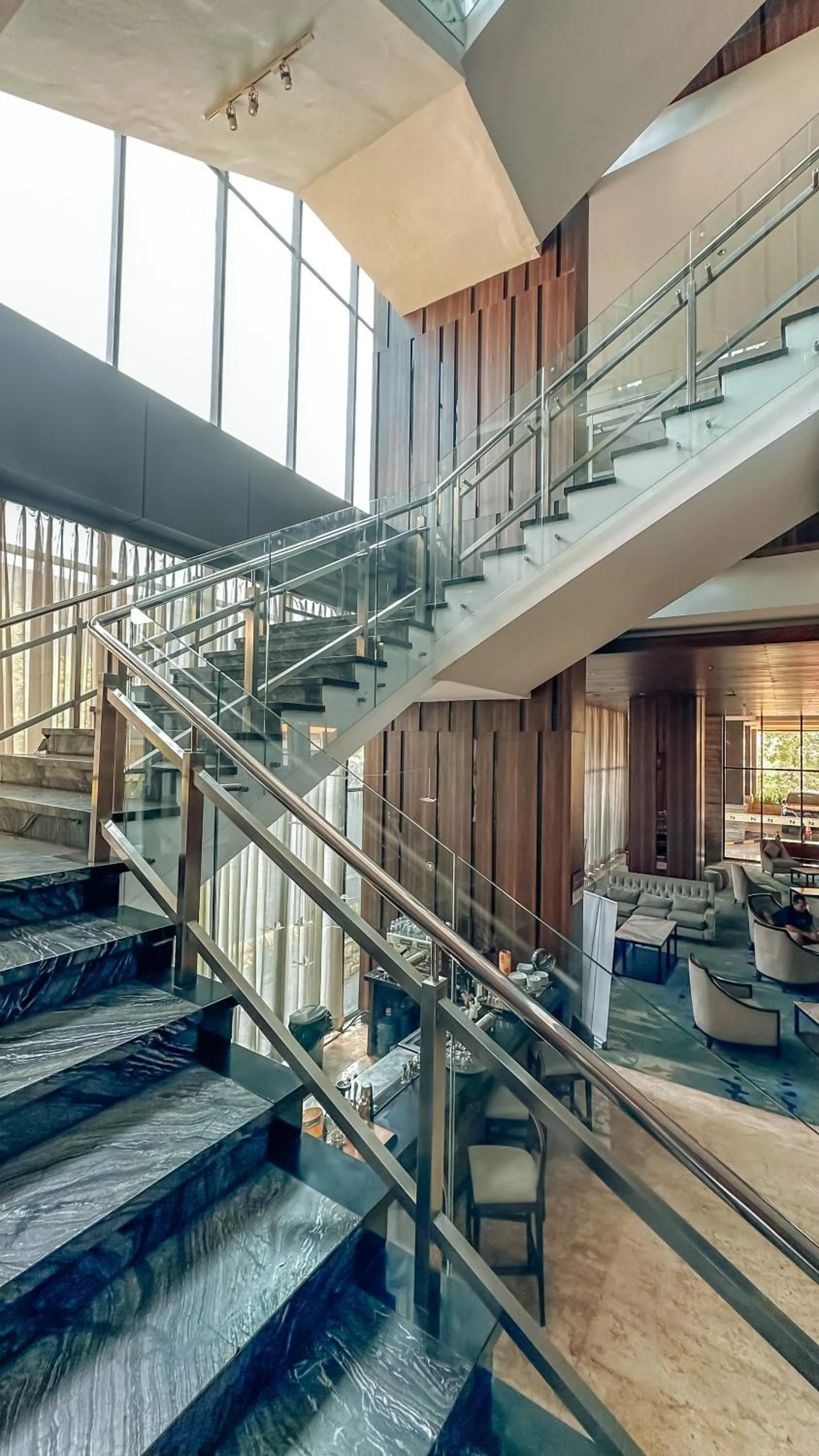 Lobby or reception in Swiss-Belinn Karawang