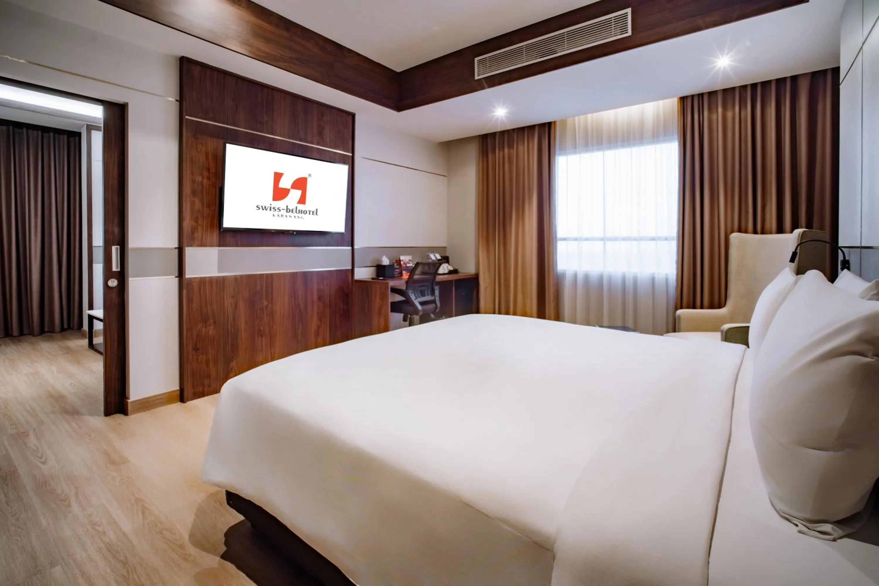Bedroom, Bed in Swiss-Belhotel Karawang