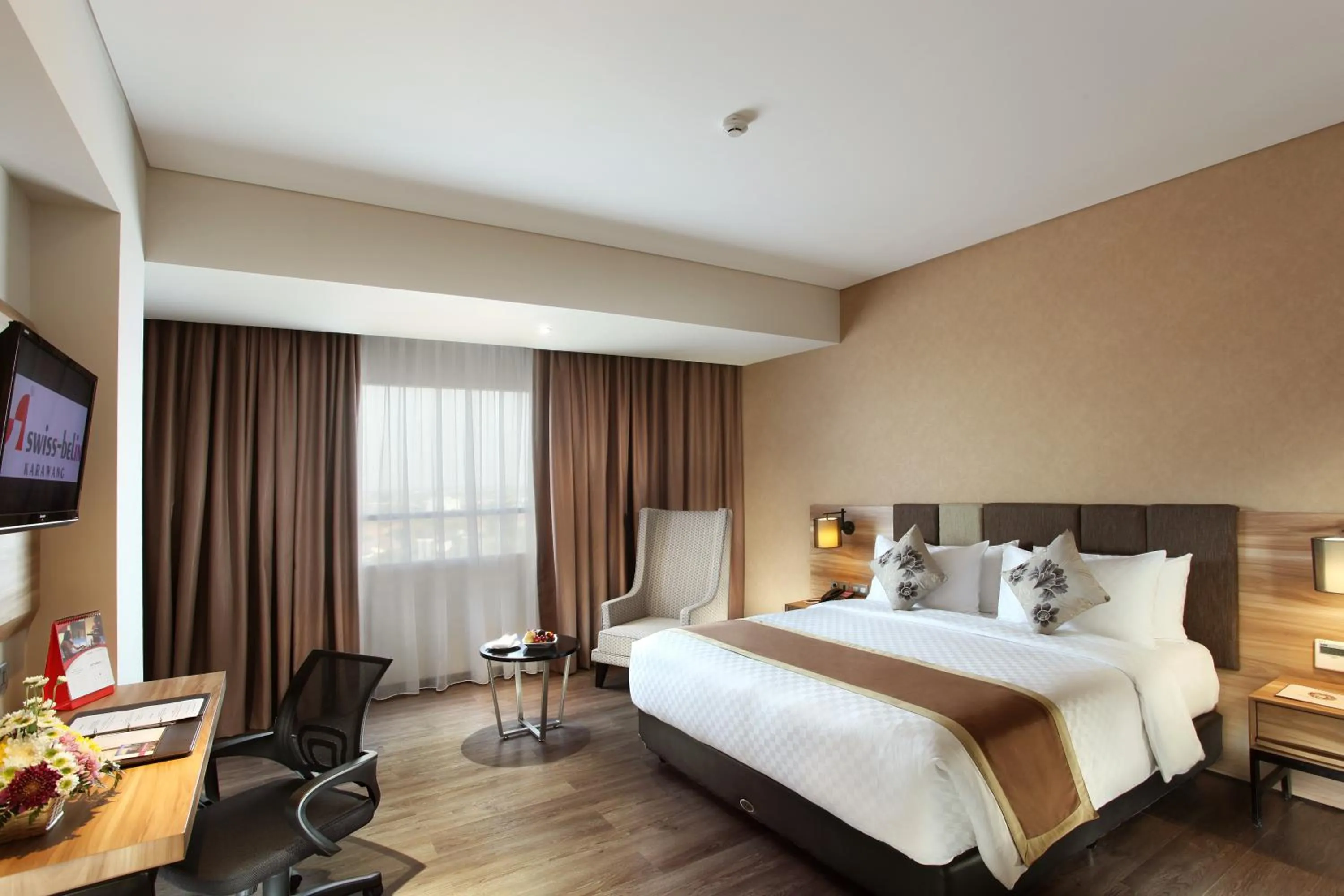 Bedroom, Bed in Swiss-Belinn Karawang