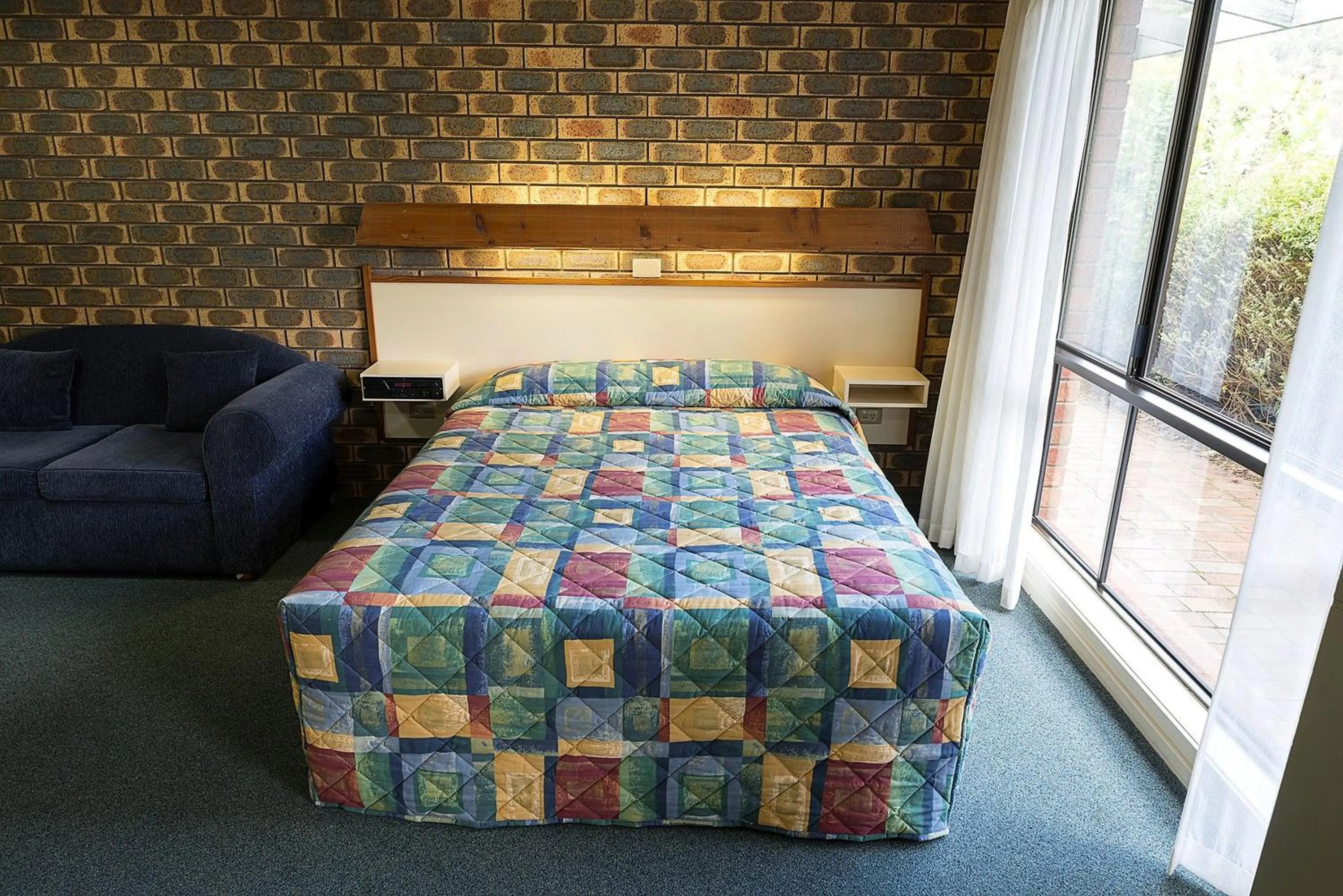 Day, Bed in Pinnacle Holiday Lodge