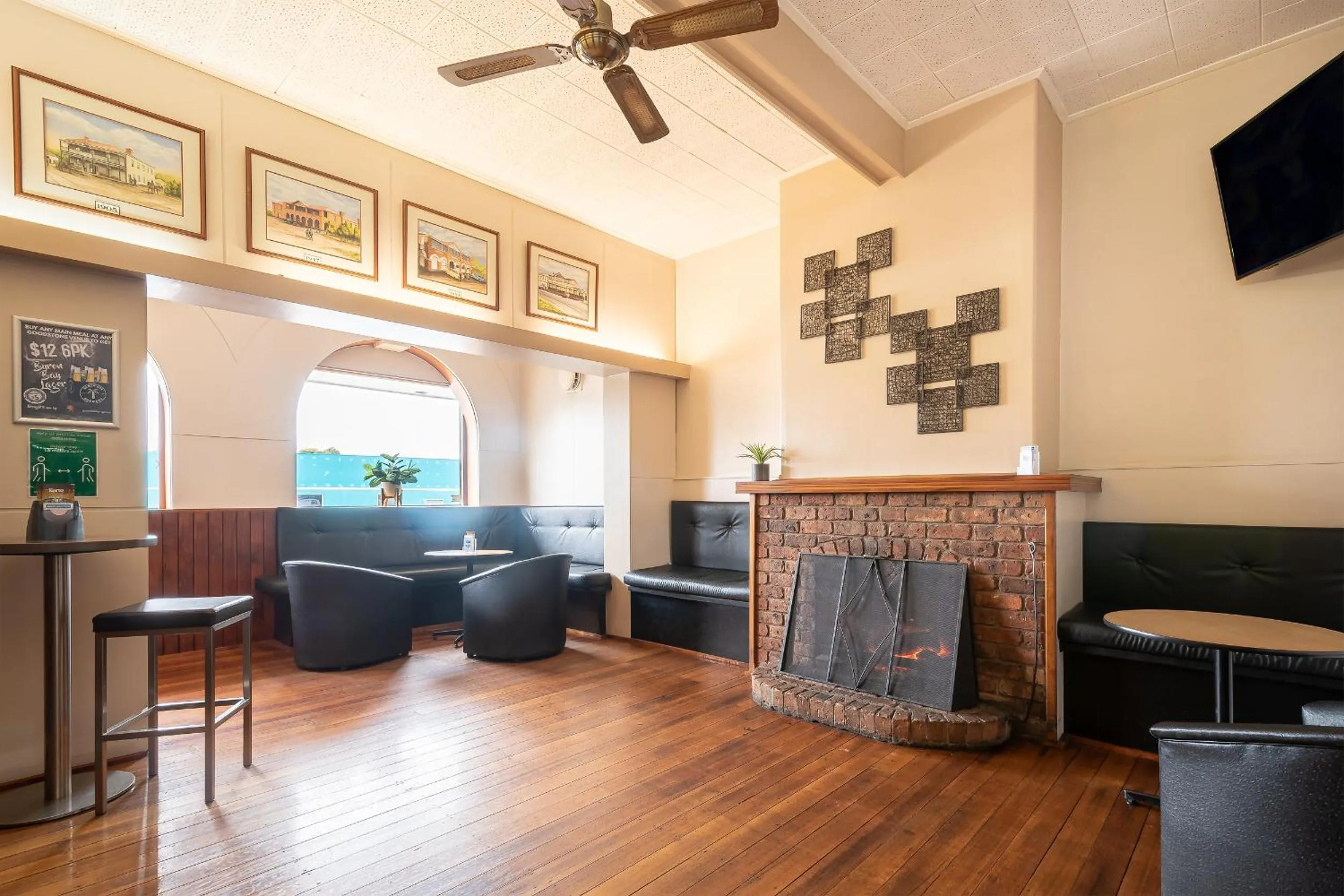 Lounge or bar in Bridge Hotel