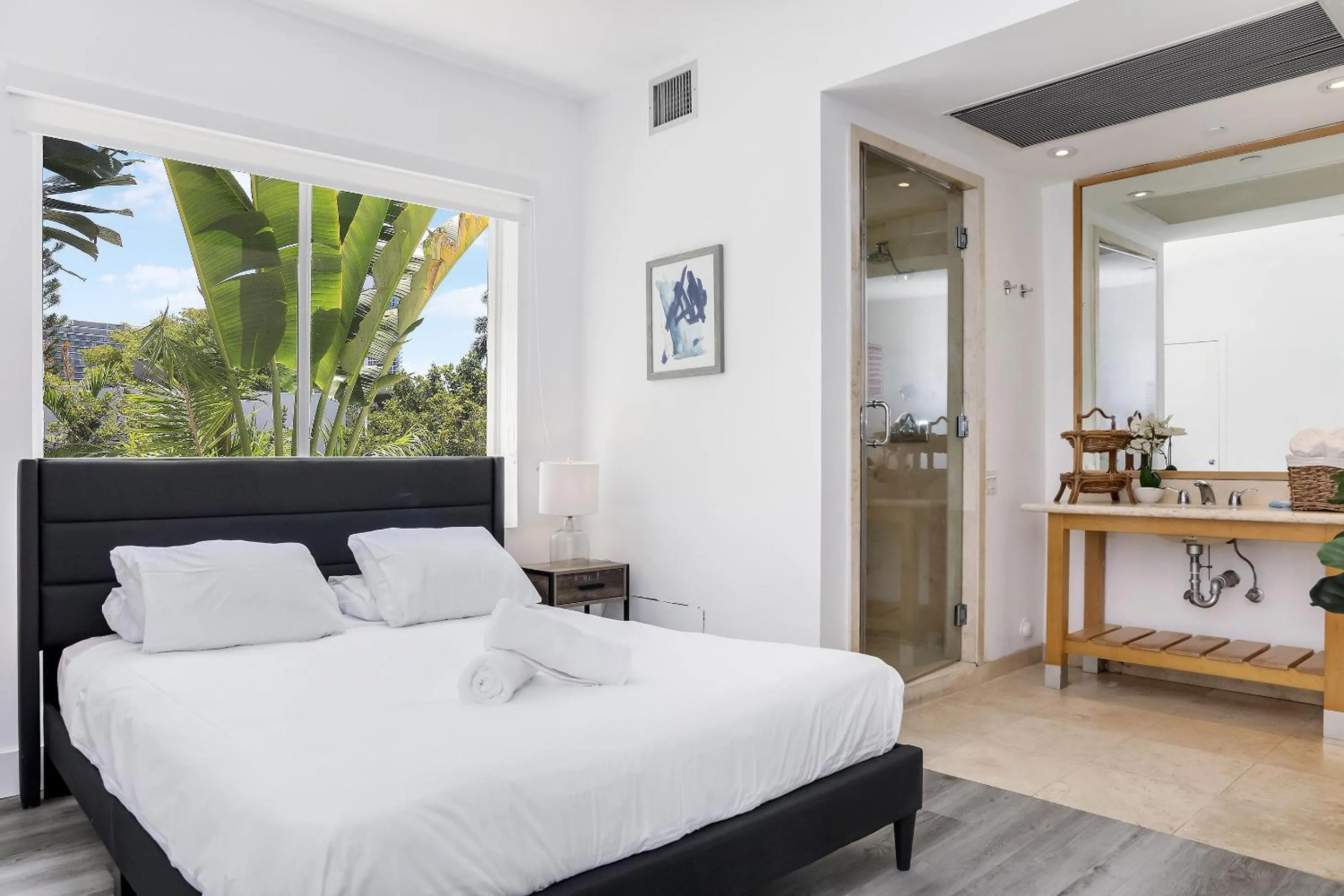 Standard Queen Room (Self-Check-in) in St Augustine Hotel By At Mine Hospitality